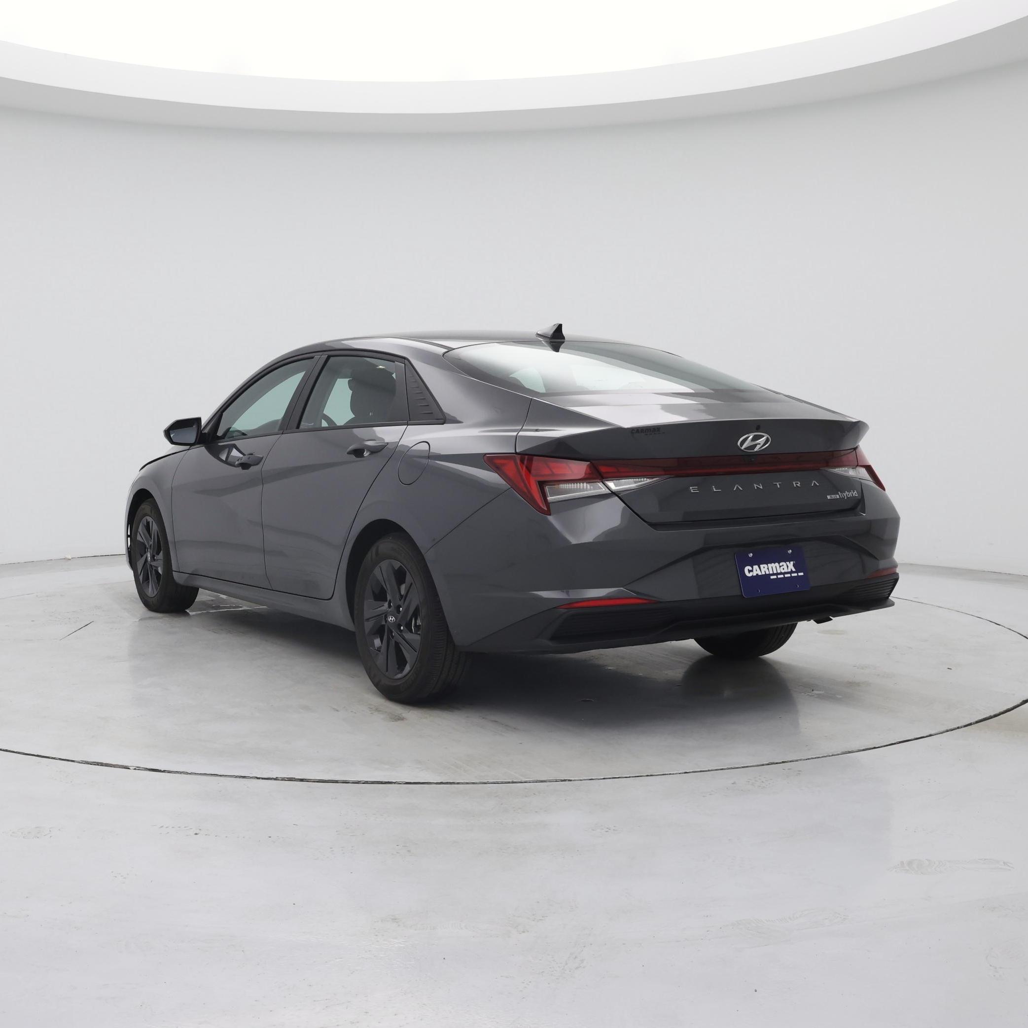 Thumbnail: 2023 Hyundai Elantra - 2
