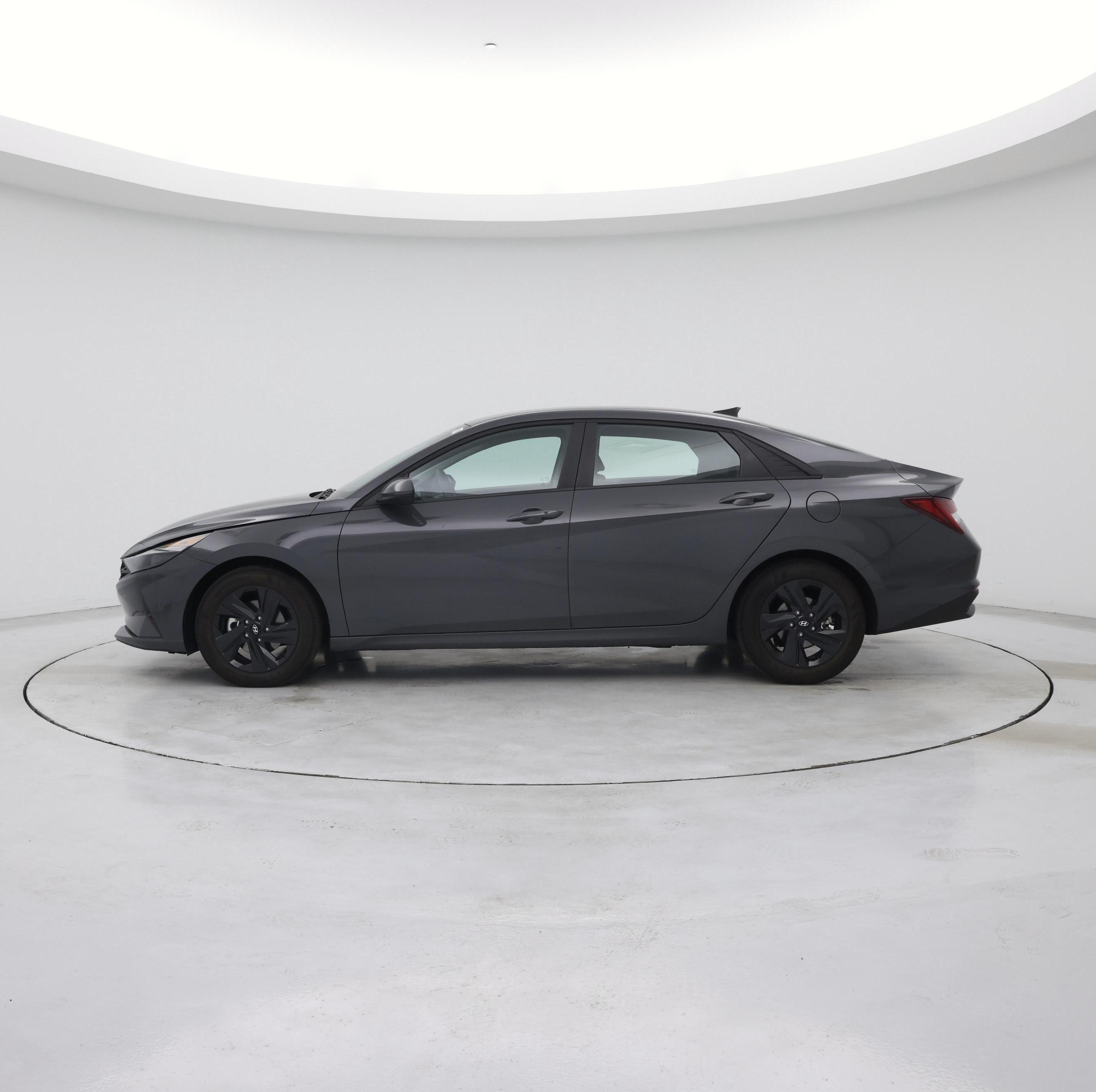 Thumbnail: 2023 Hyundai Elantra - 3