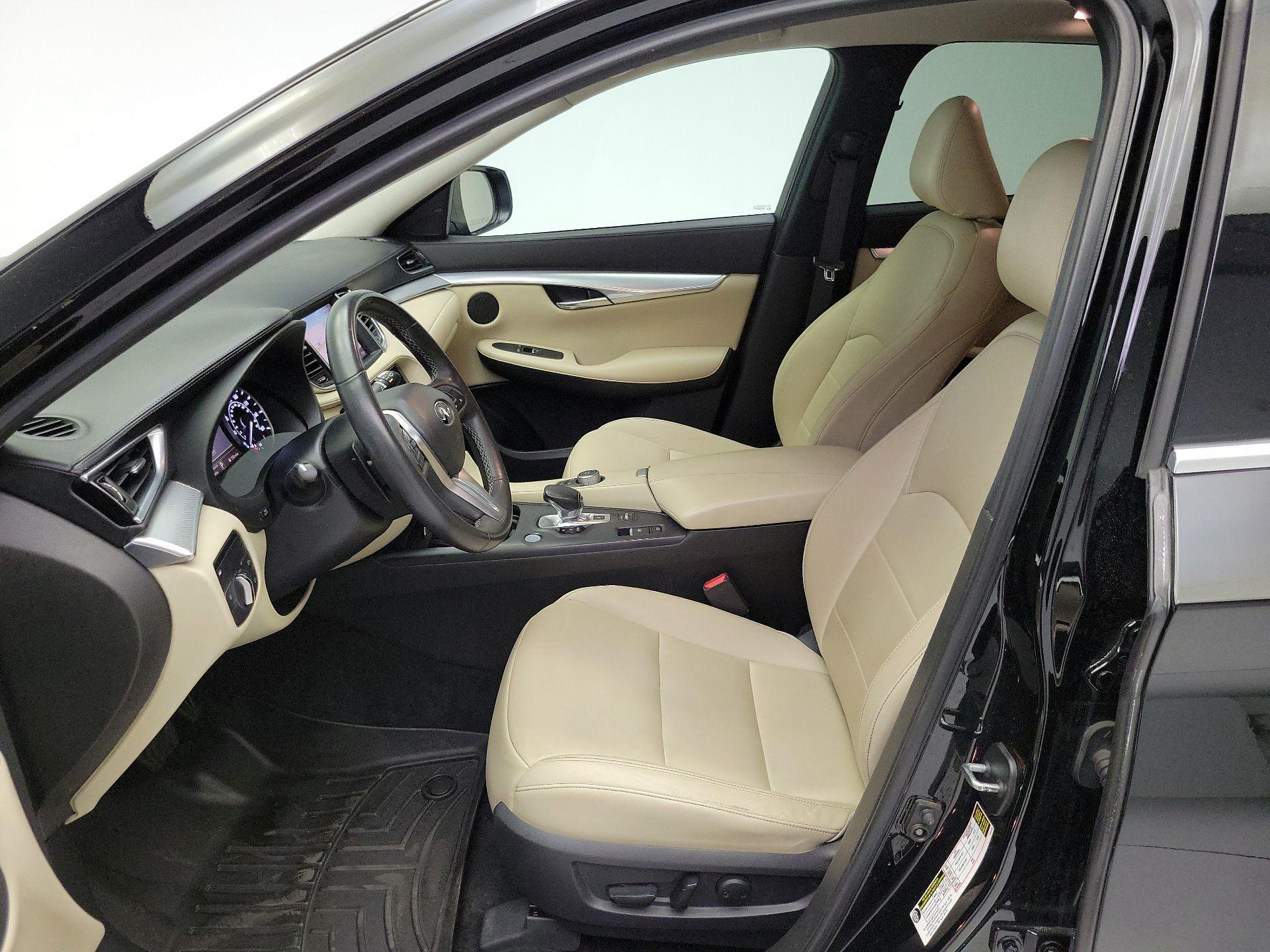 Thumbnail: 2019 INFINITI QX50 - 11