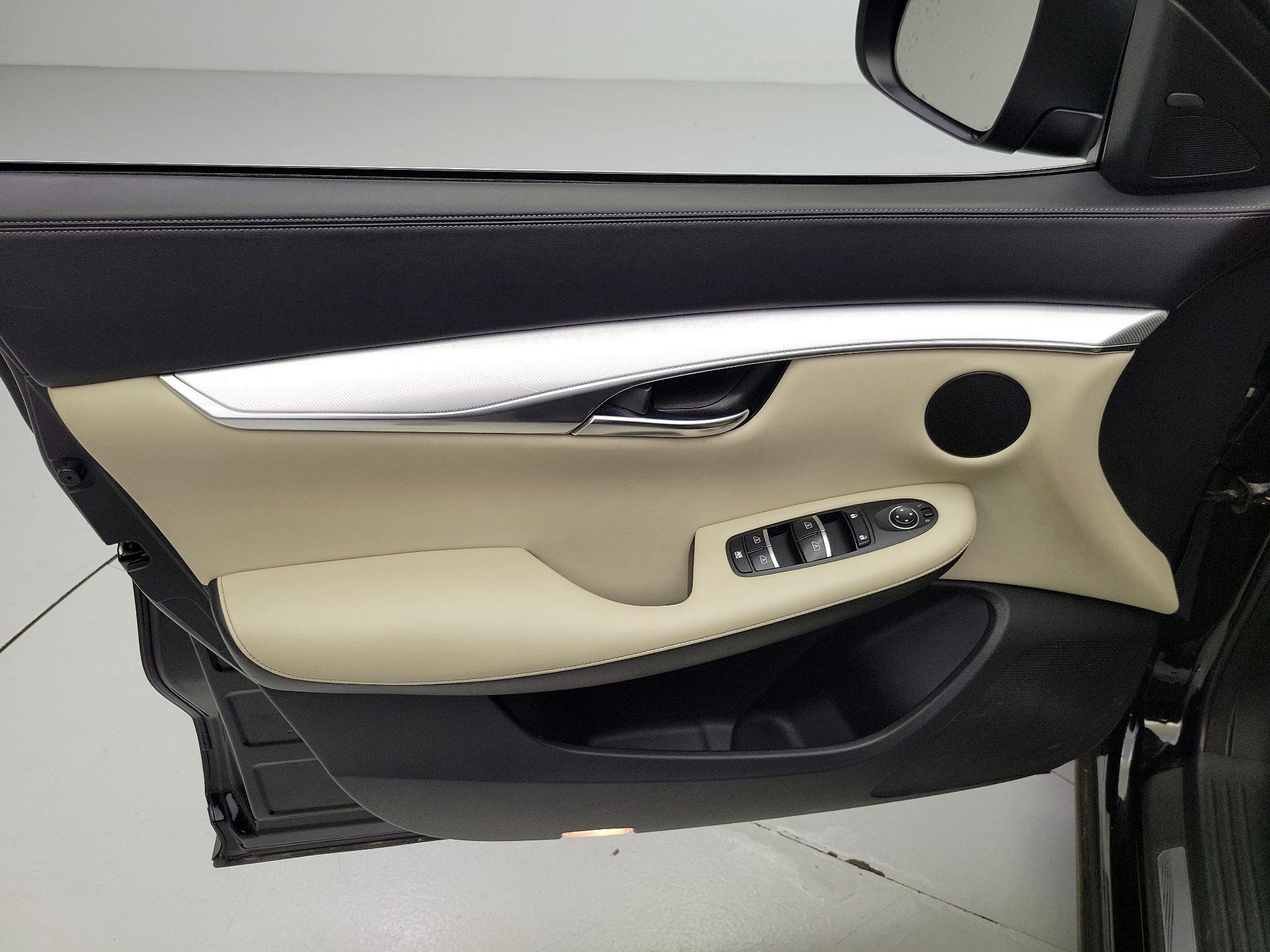 Thumbnail: 2019 INFINITI QX50 - 12
