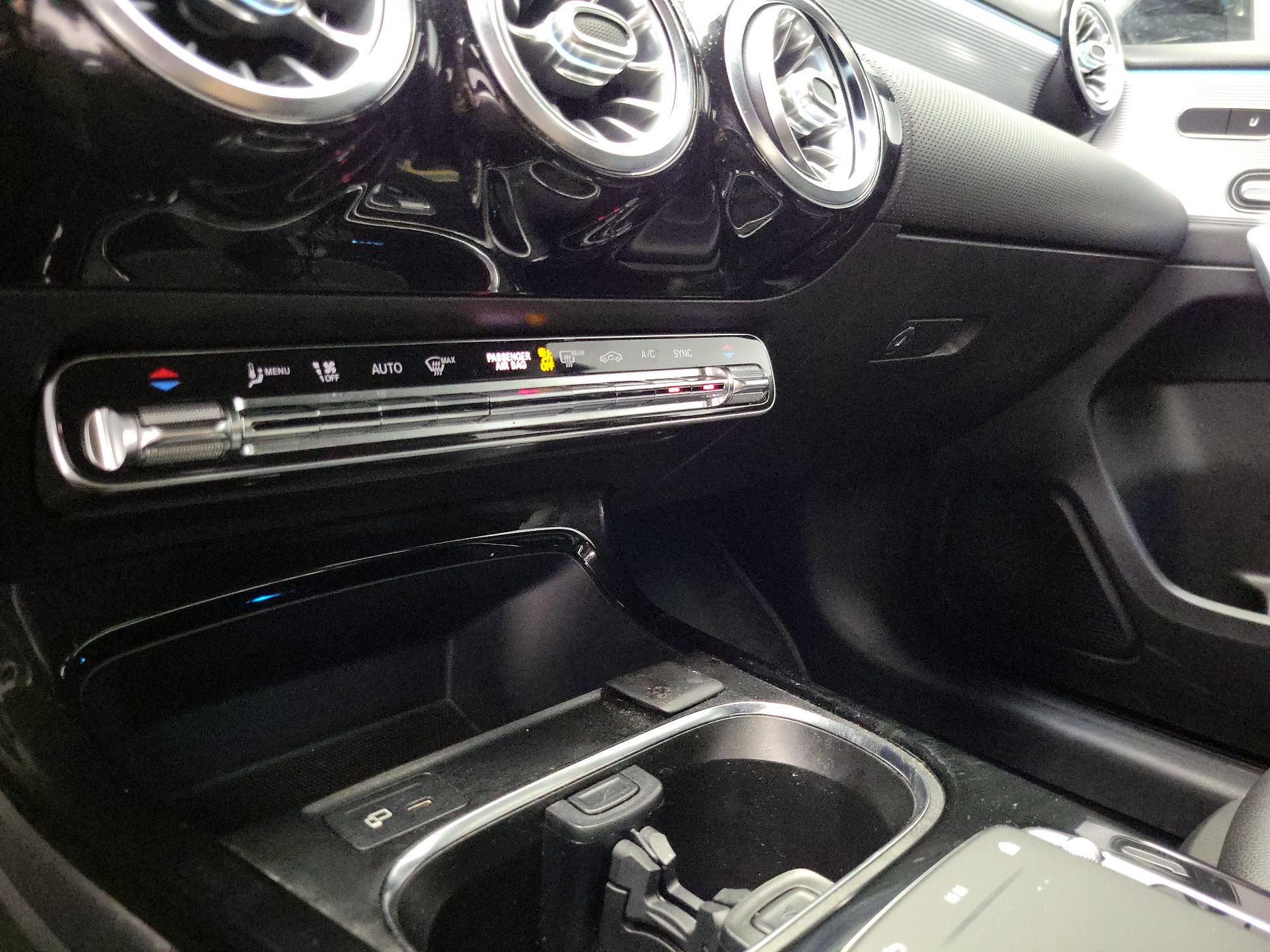 Thumbnail: 2019 Mercedes-Benz A-Class - 16