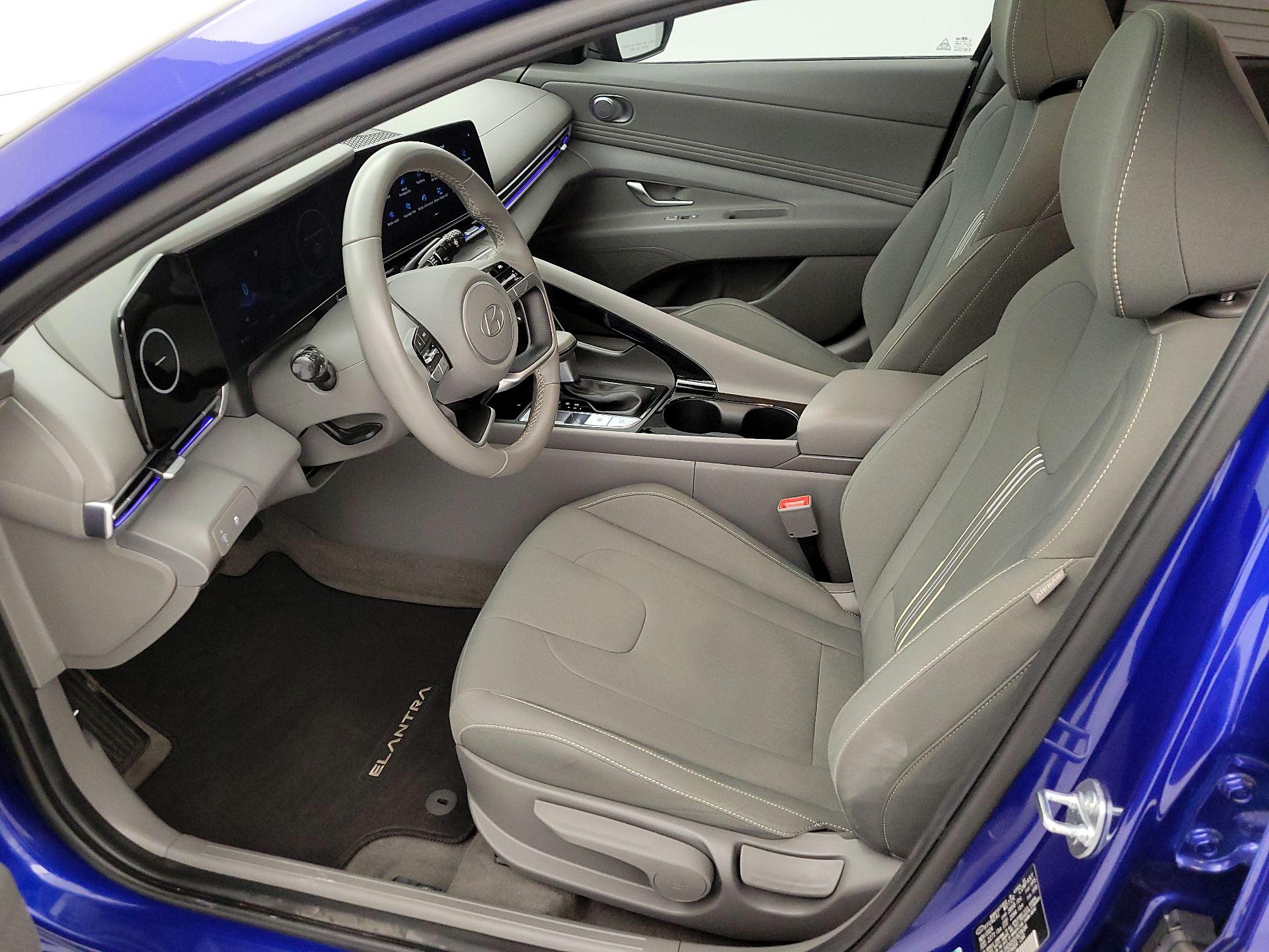 Thumbnail: 2025 Hyundai Elantra - 11