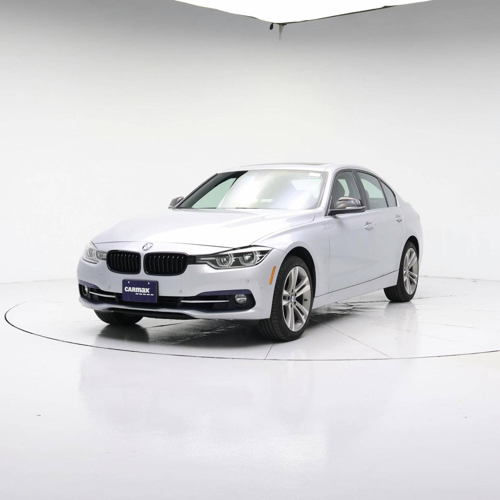 Thumbnail: 2017 BMW 3 Series - 4