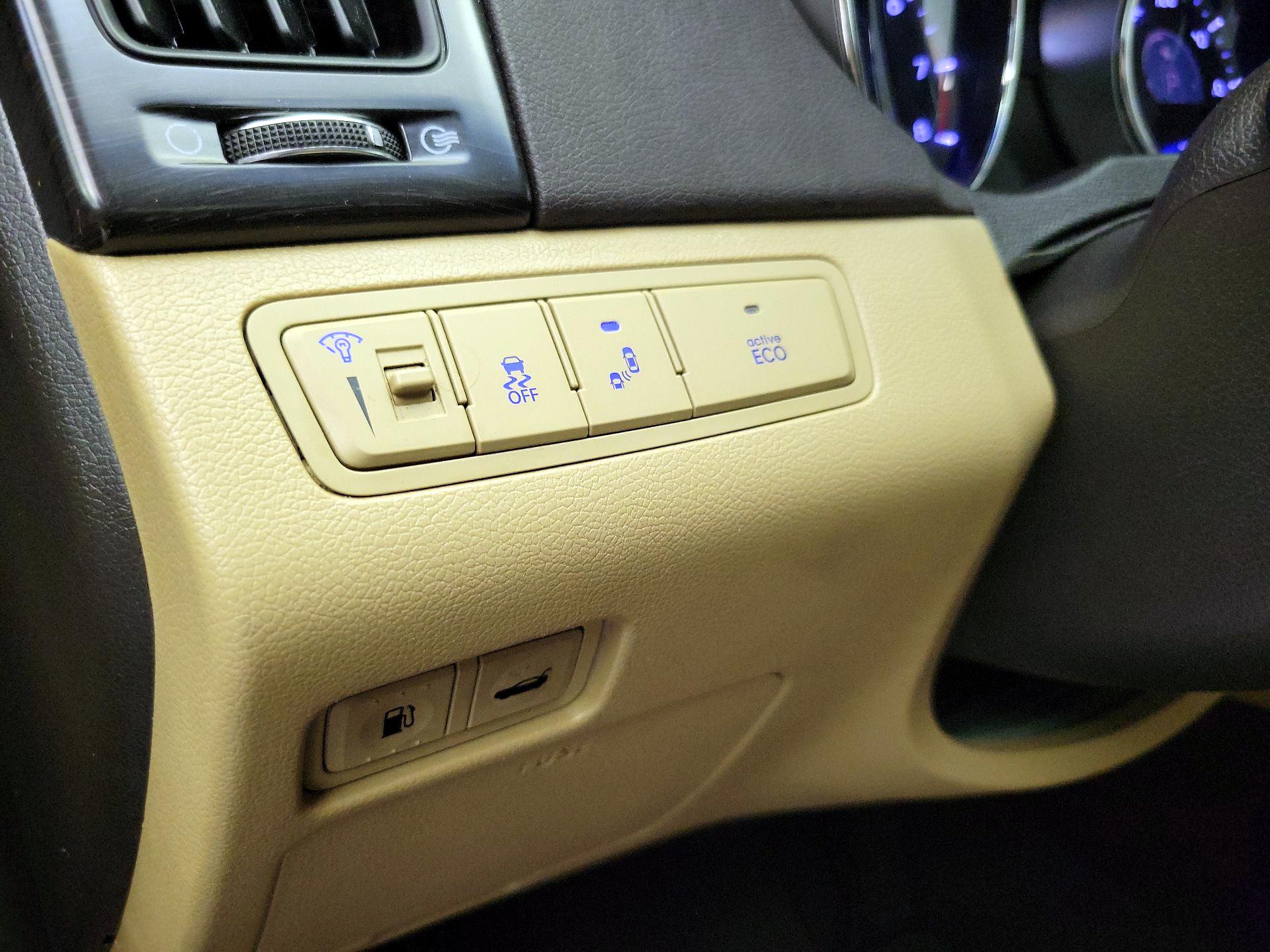 Thumbnail: 2014 Hyundai Sonata - 13