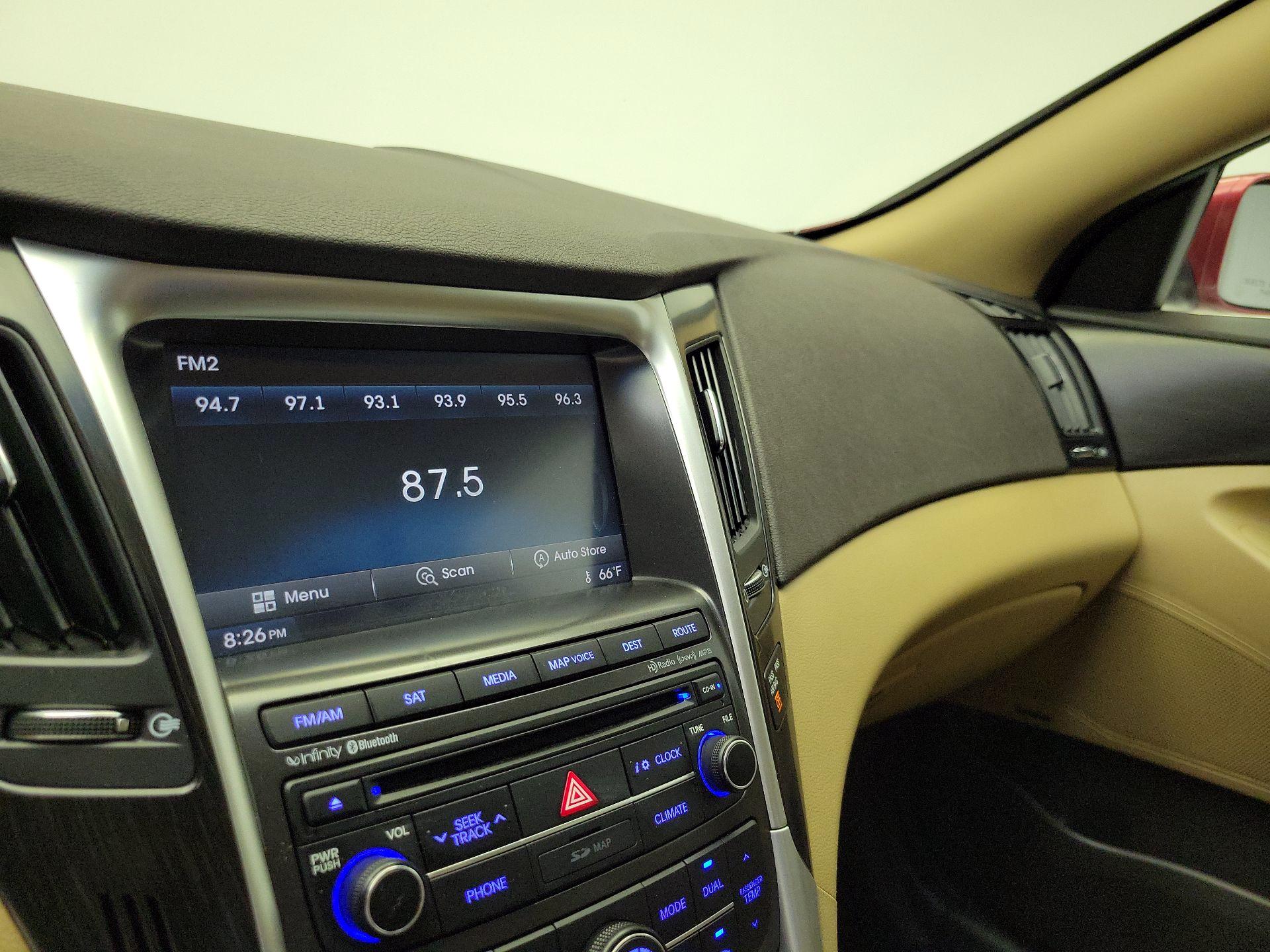 Thumbnail: 2014 Hyundai Sonata - 16
