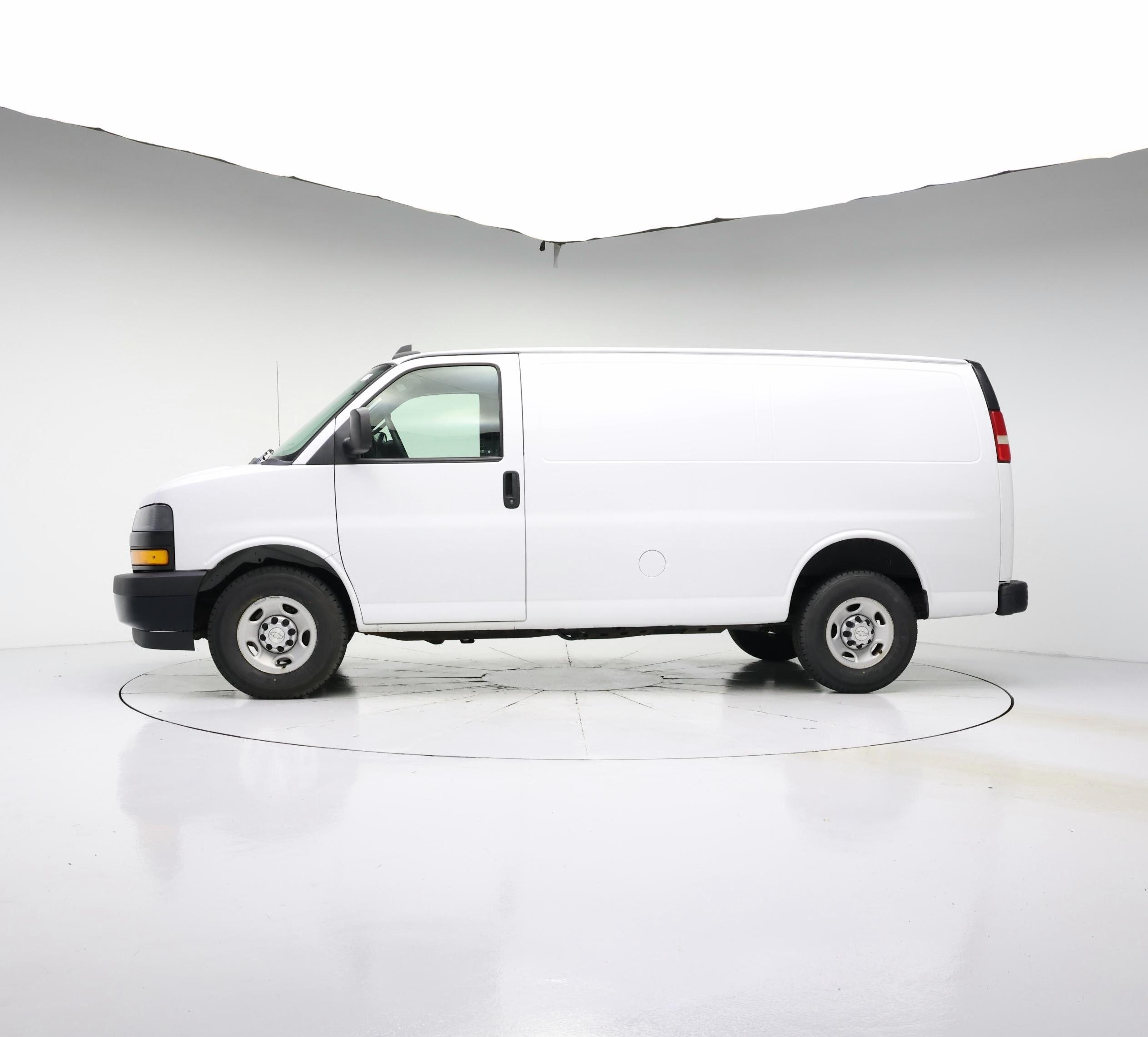 Thumbnail: 2018 Chevrolet Express - 3