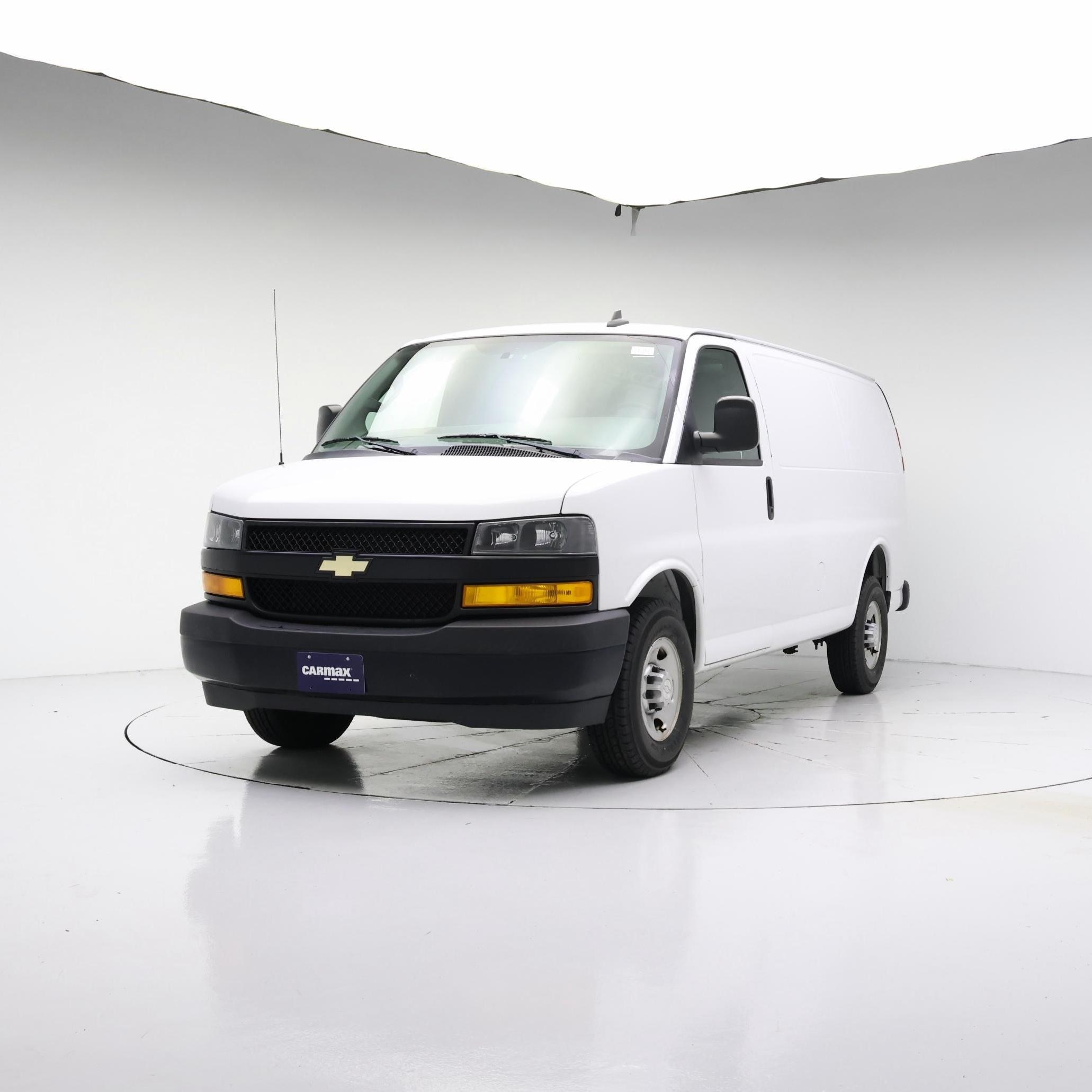 Thumbnail: 2018 Chevrolet Express - 4