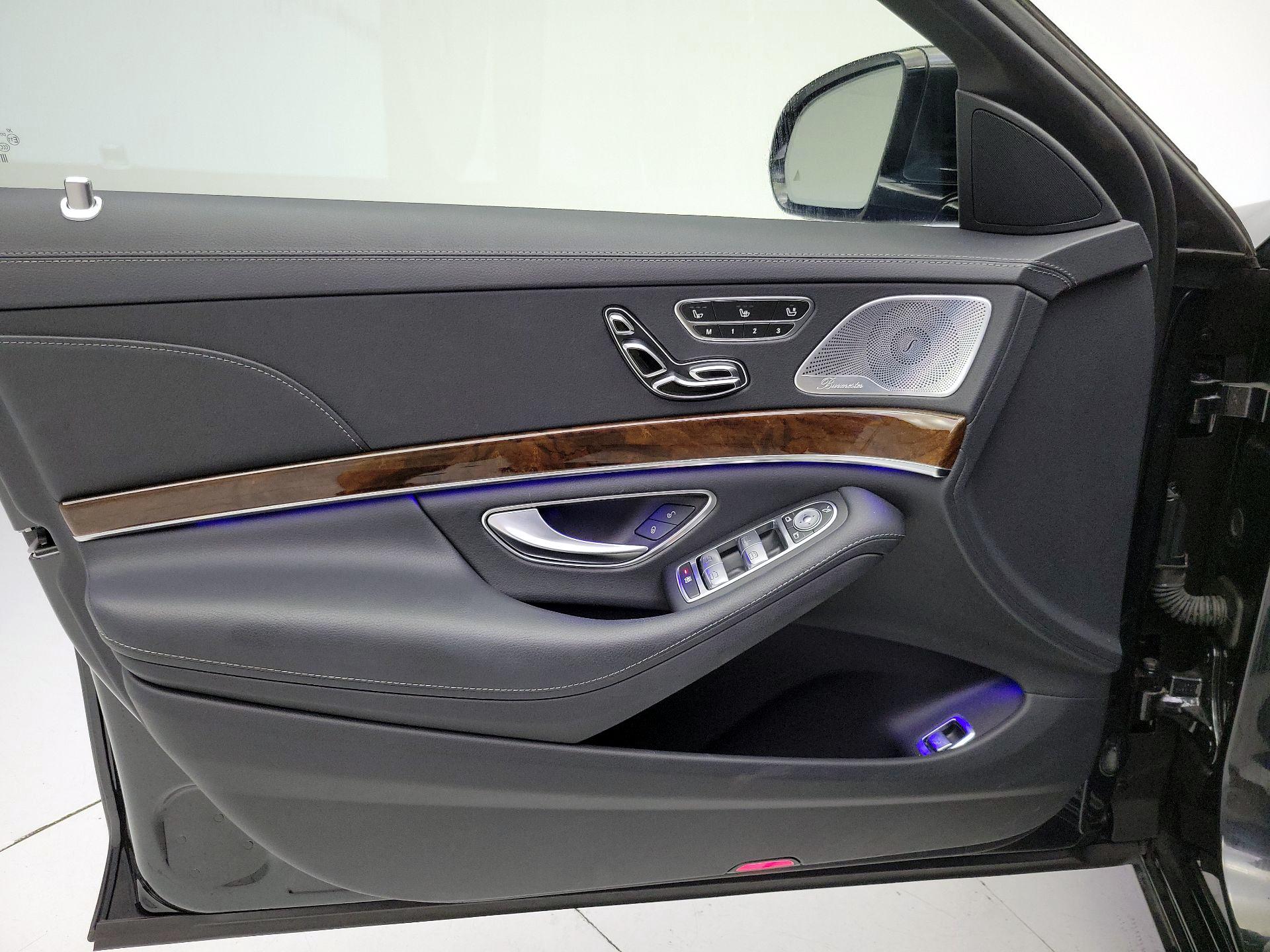 Thumbnail: 2015 Mercedes-Benz S-Class - 12