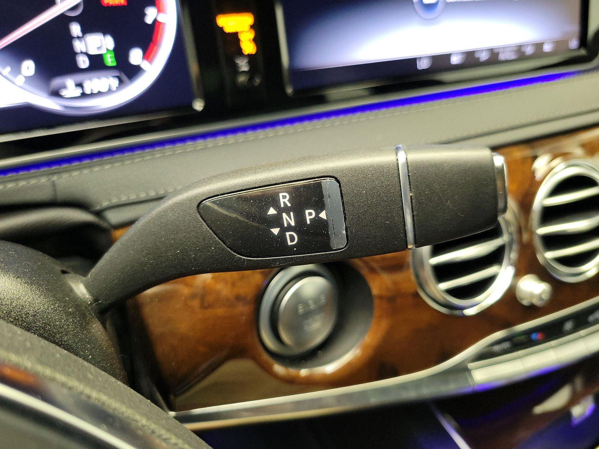 Thumbnail: 2015 Mercedes-Benz S-Class - 18