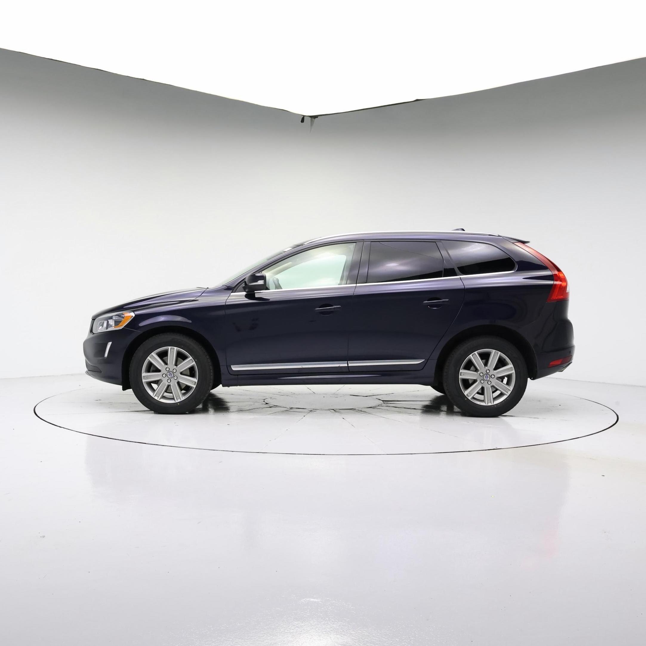 Thumbnail: 2016 Volvo XC60 - 3