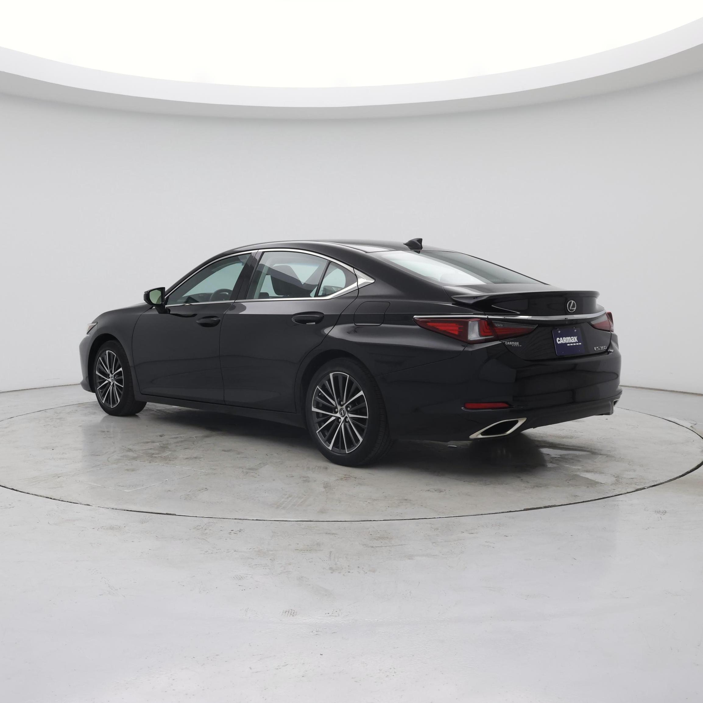 Thumbnail: 2023 Lexus ES - 2
