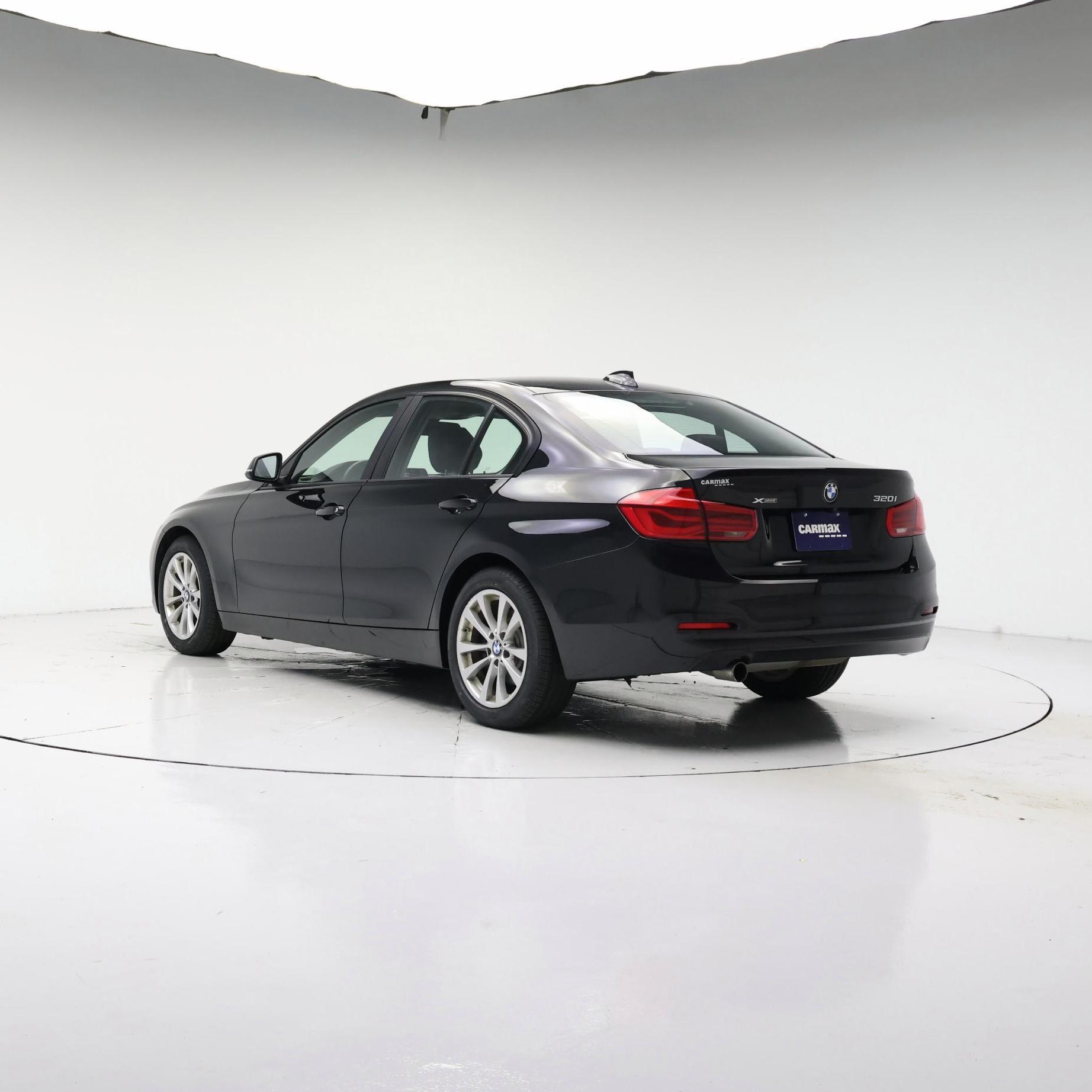 Thumbnail: 2016 BMW 3 Series - 2