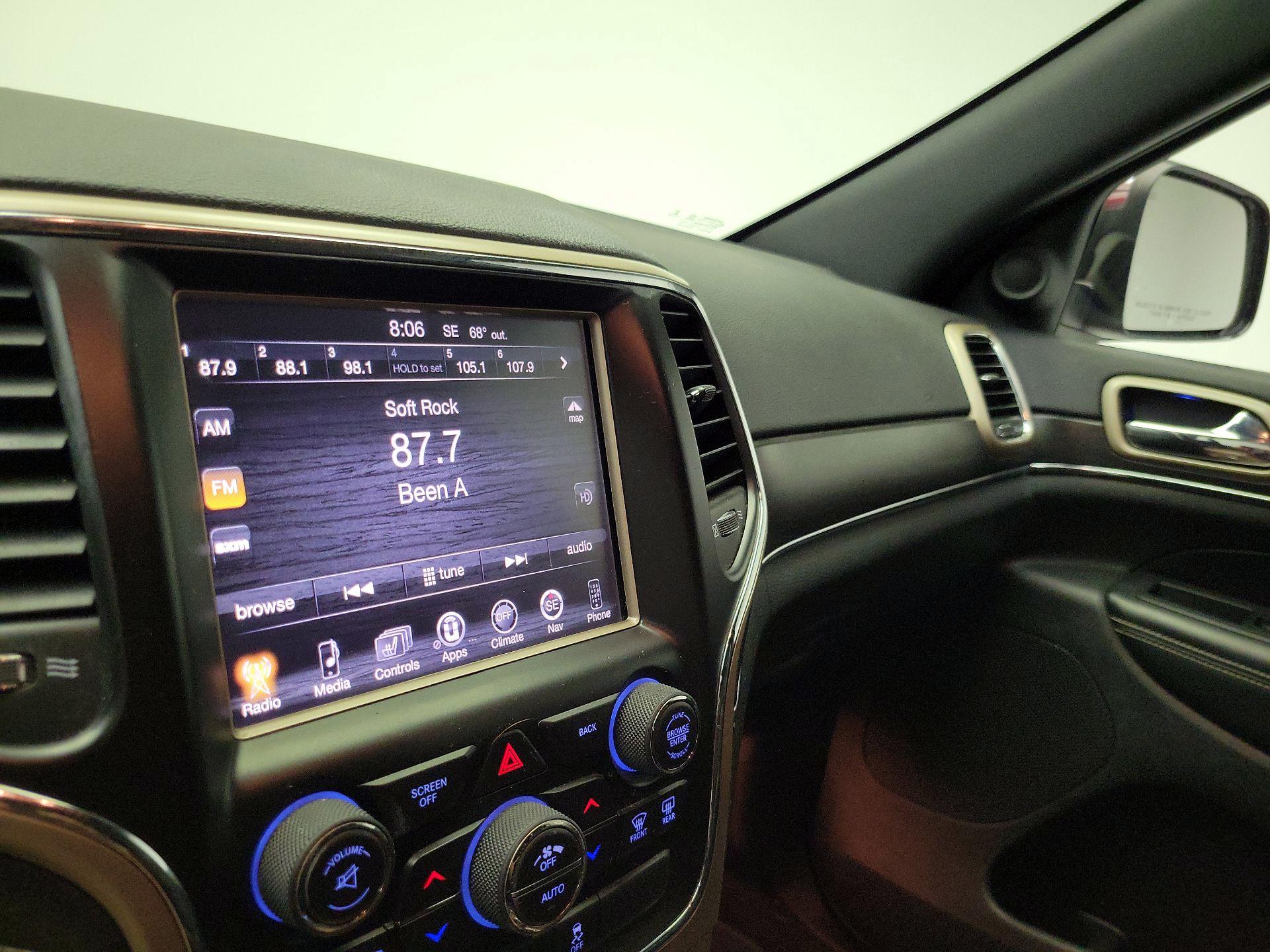 Thumbnail: 2015 Jeep Grand Cherokee - 16