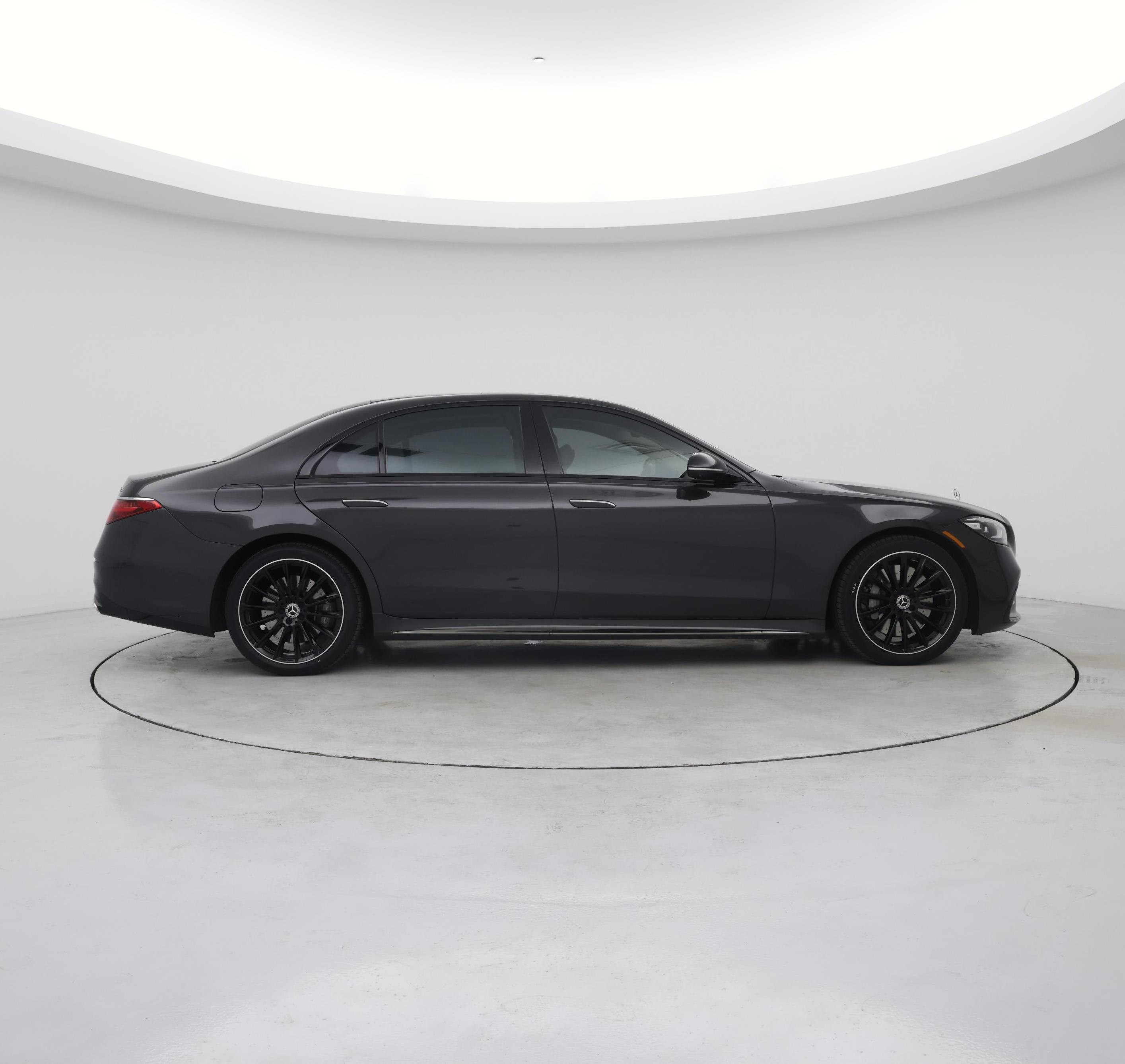Thumbnail: 2023 Mercedes-Benz S-Class - 7