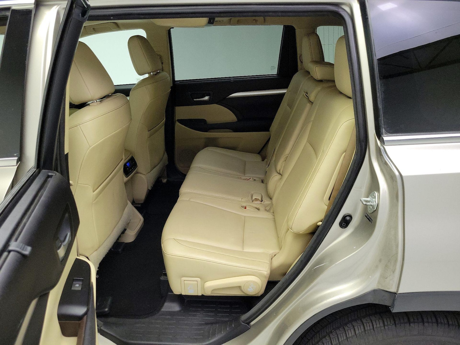 2014 Toyota Highlander XLE - Photo 22