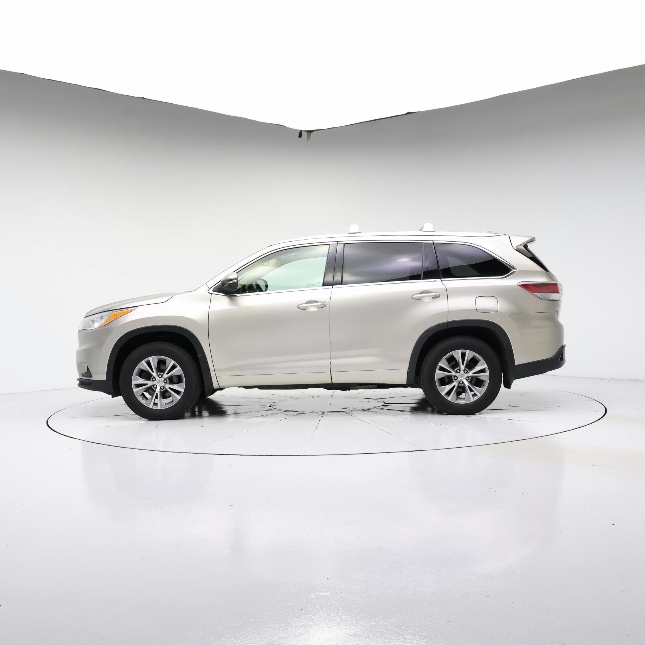 Thumbnail: 2014 Toyota Highlander - 3