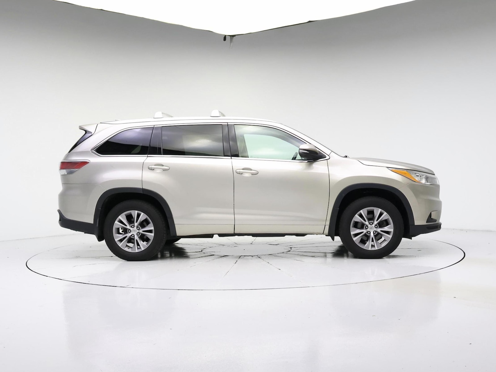 2014 Toyota Highlander XLE - Photo 8