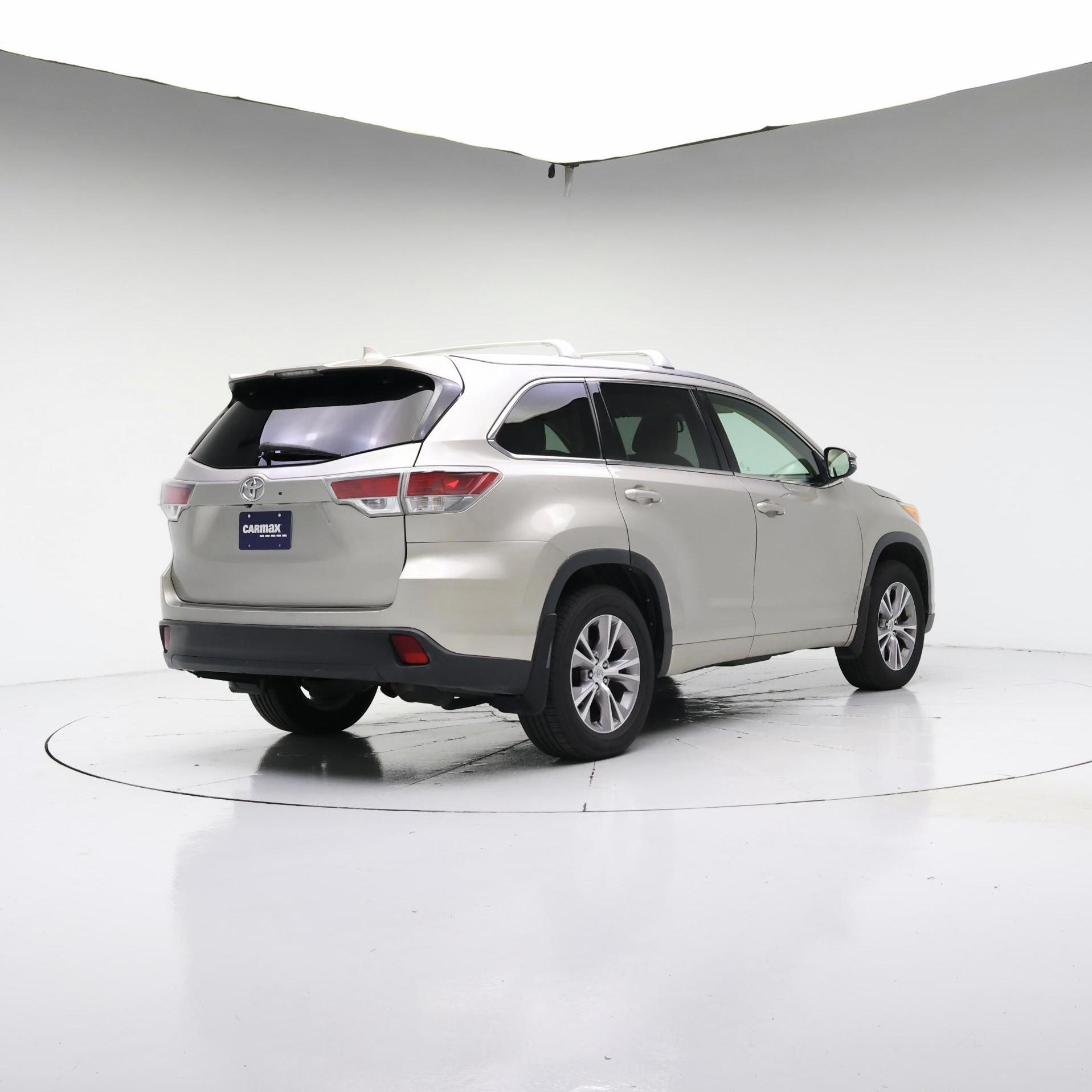 Thumbnail: 2014 Toyota Highlander - 8