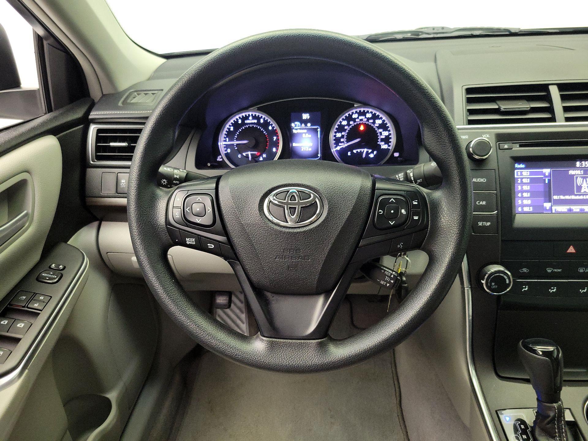 Thumbnail: 2017 Toyota Camry - 10