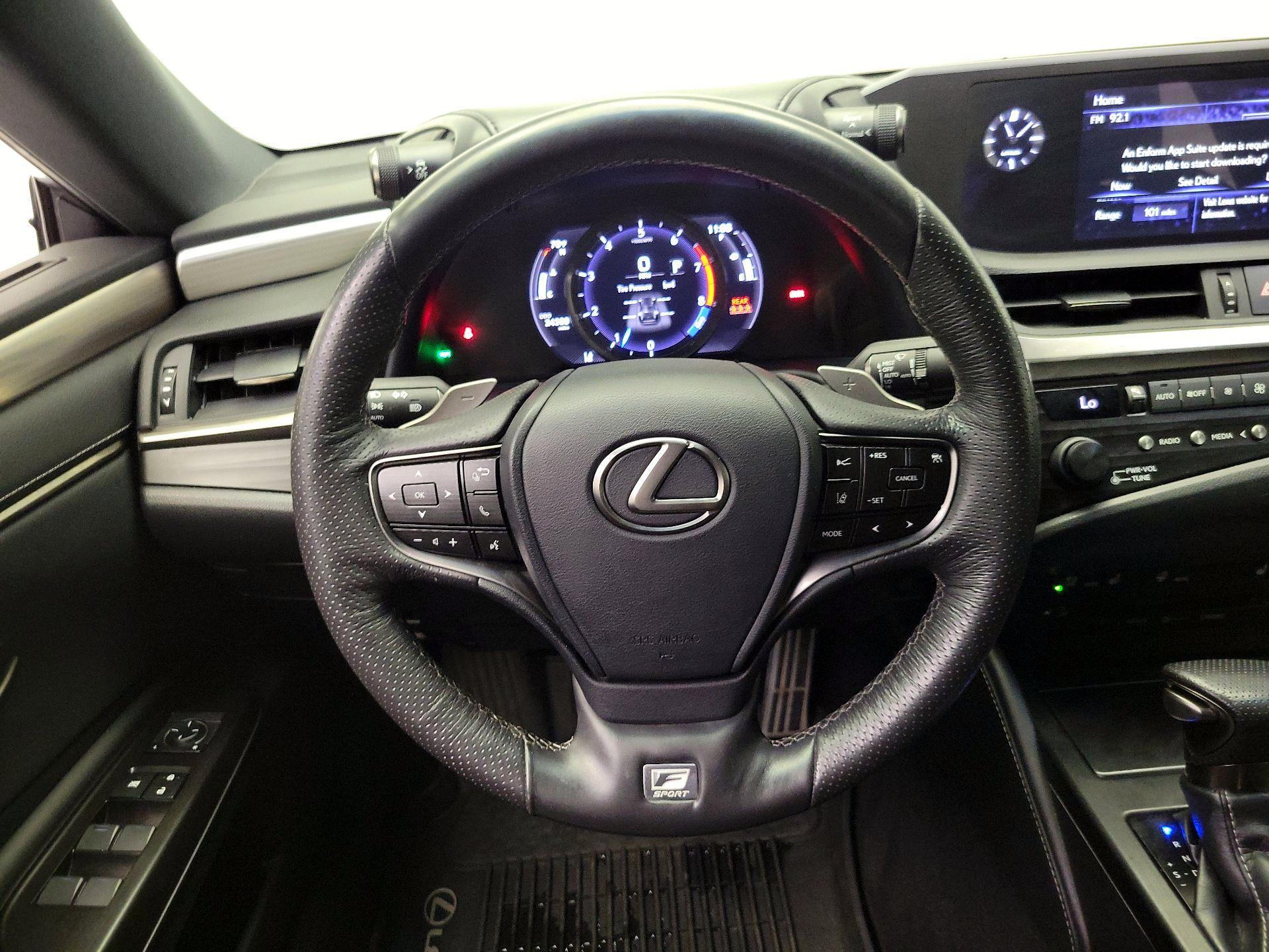 Thumbnail: 2019 Lexus ES - 10