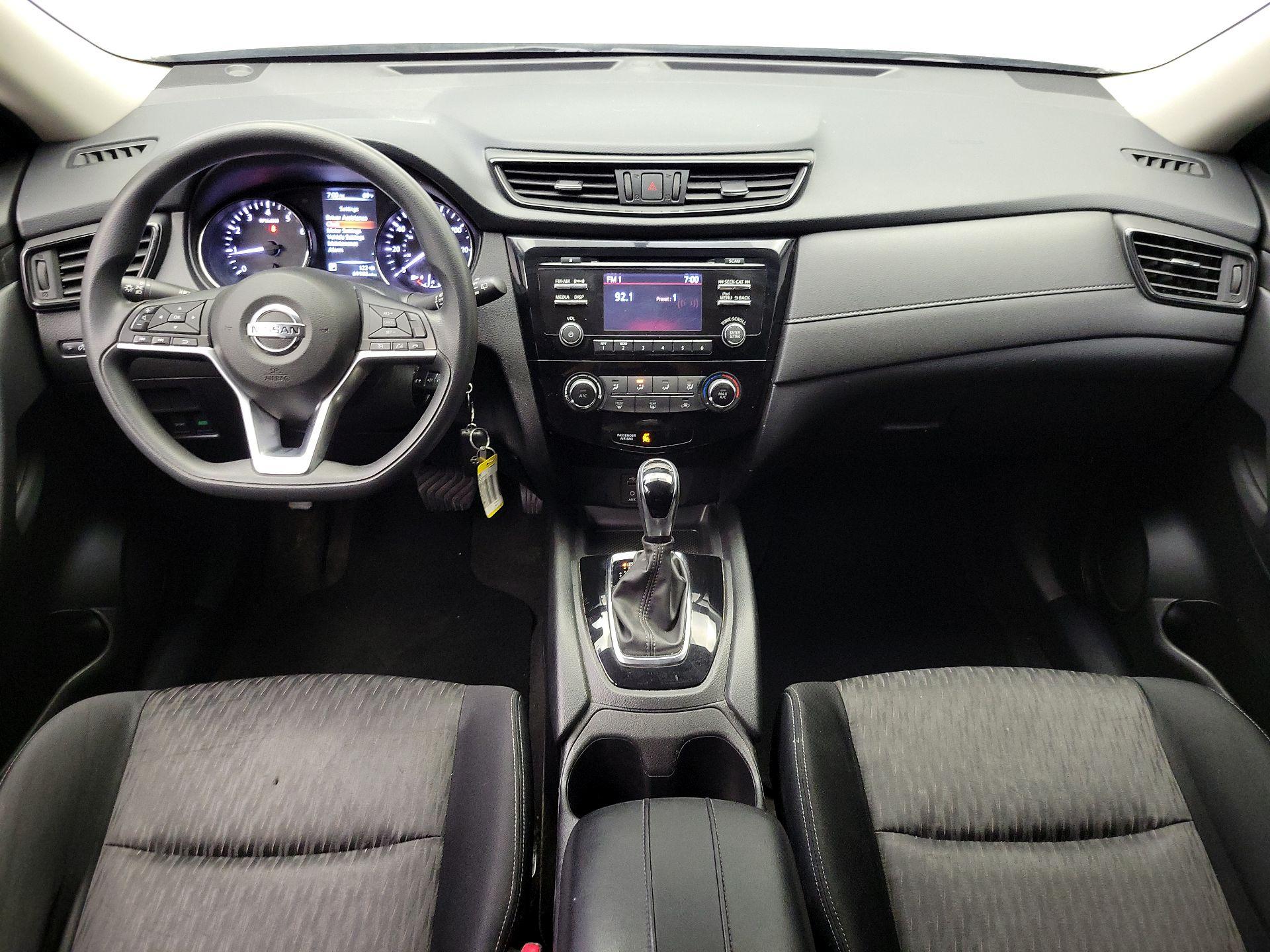 Thumbnail: 2017 Nissan Rogue - 9