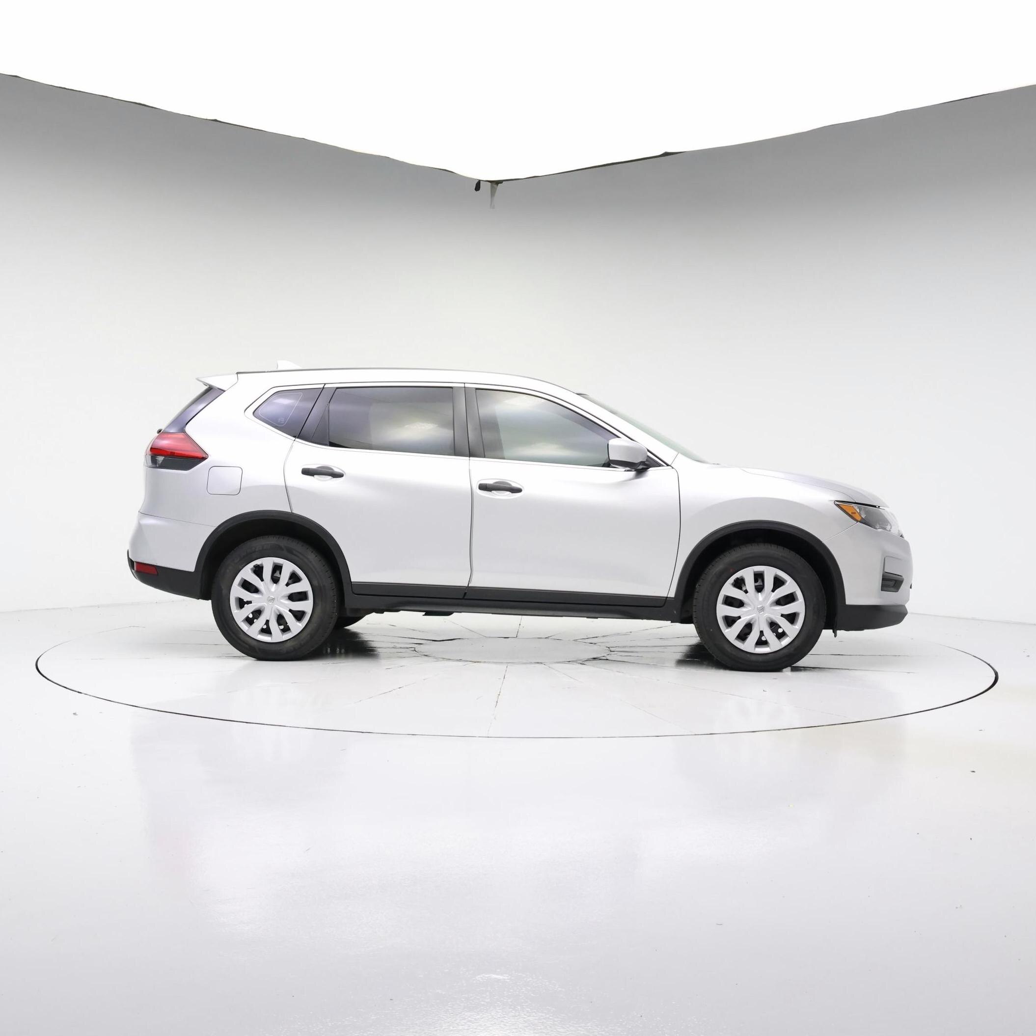 Thumbnail: 2017 Nissan Rogue - 7