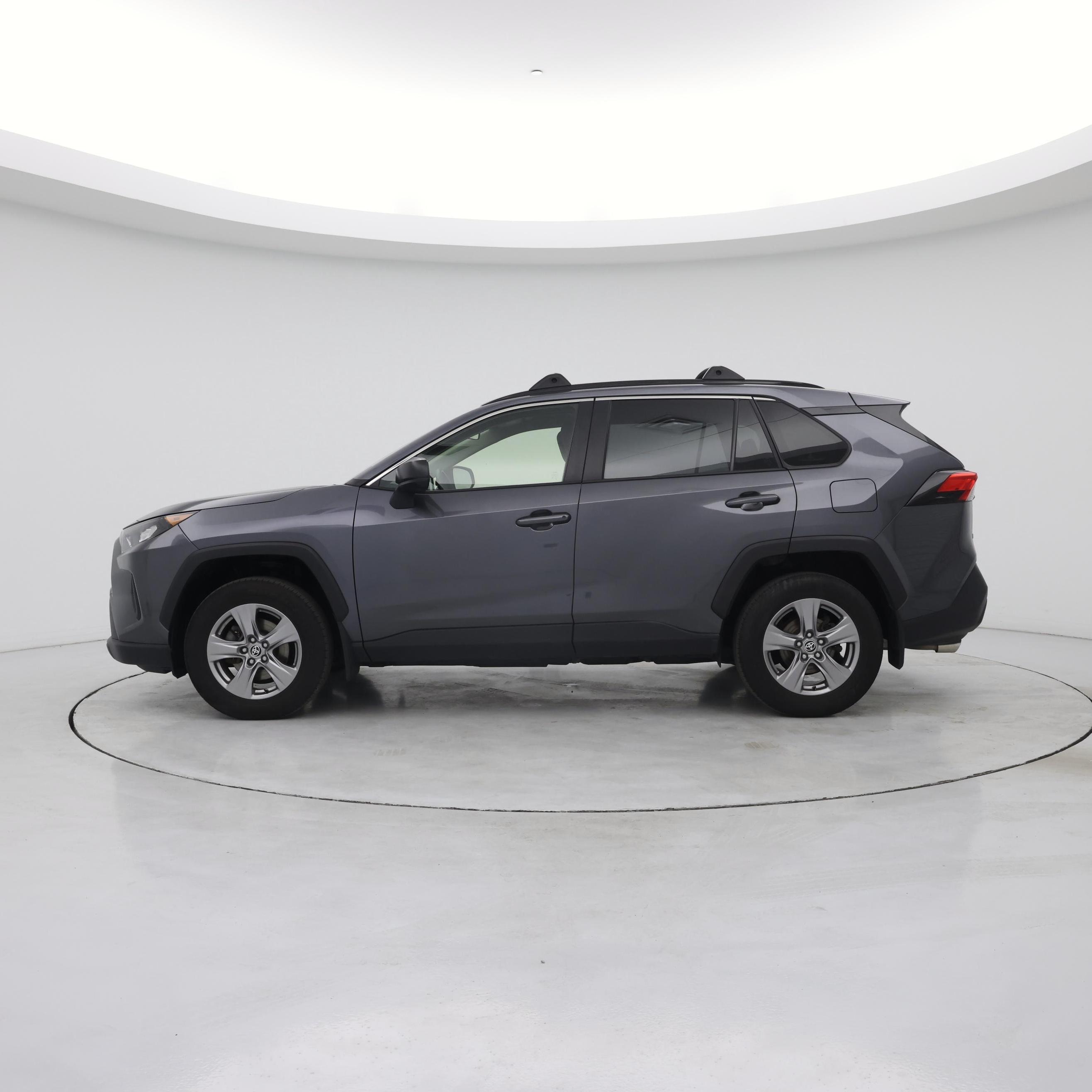 Thumbnail: 2022 Toyota RAV4 - 3