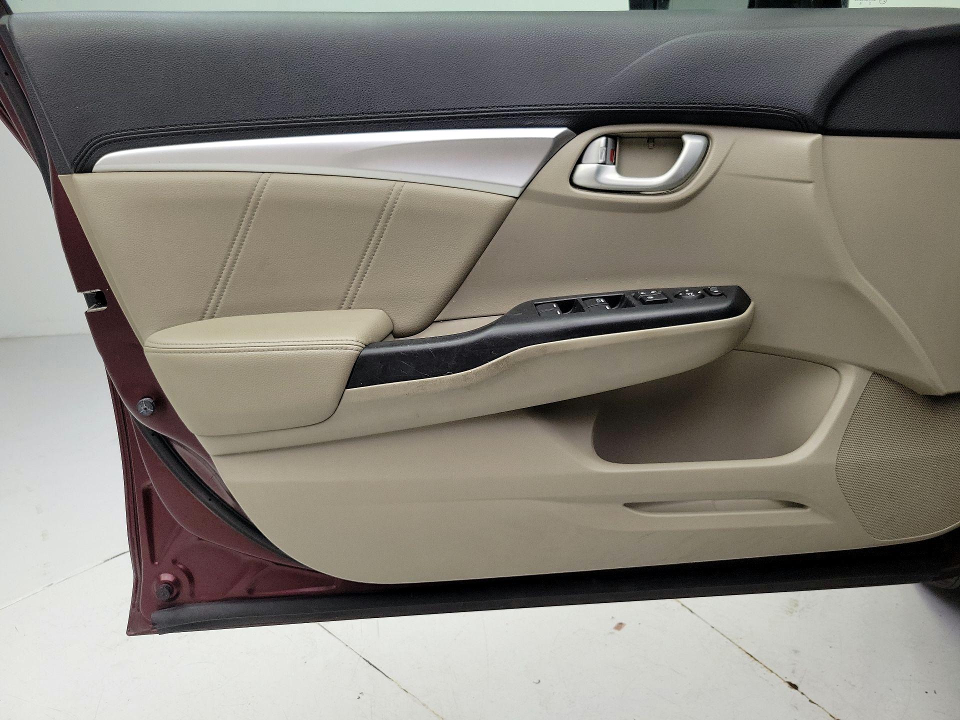 Thumbnail: 2015 Honda Civic - 12