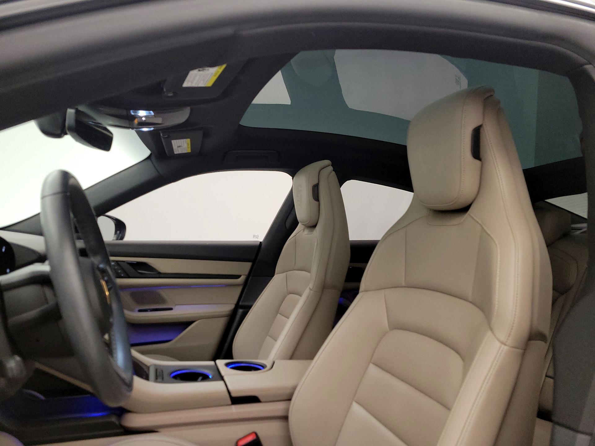 Thumbnail: 2022 Porsche Taycan - 17