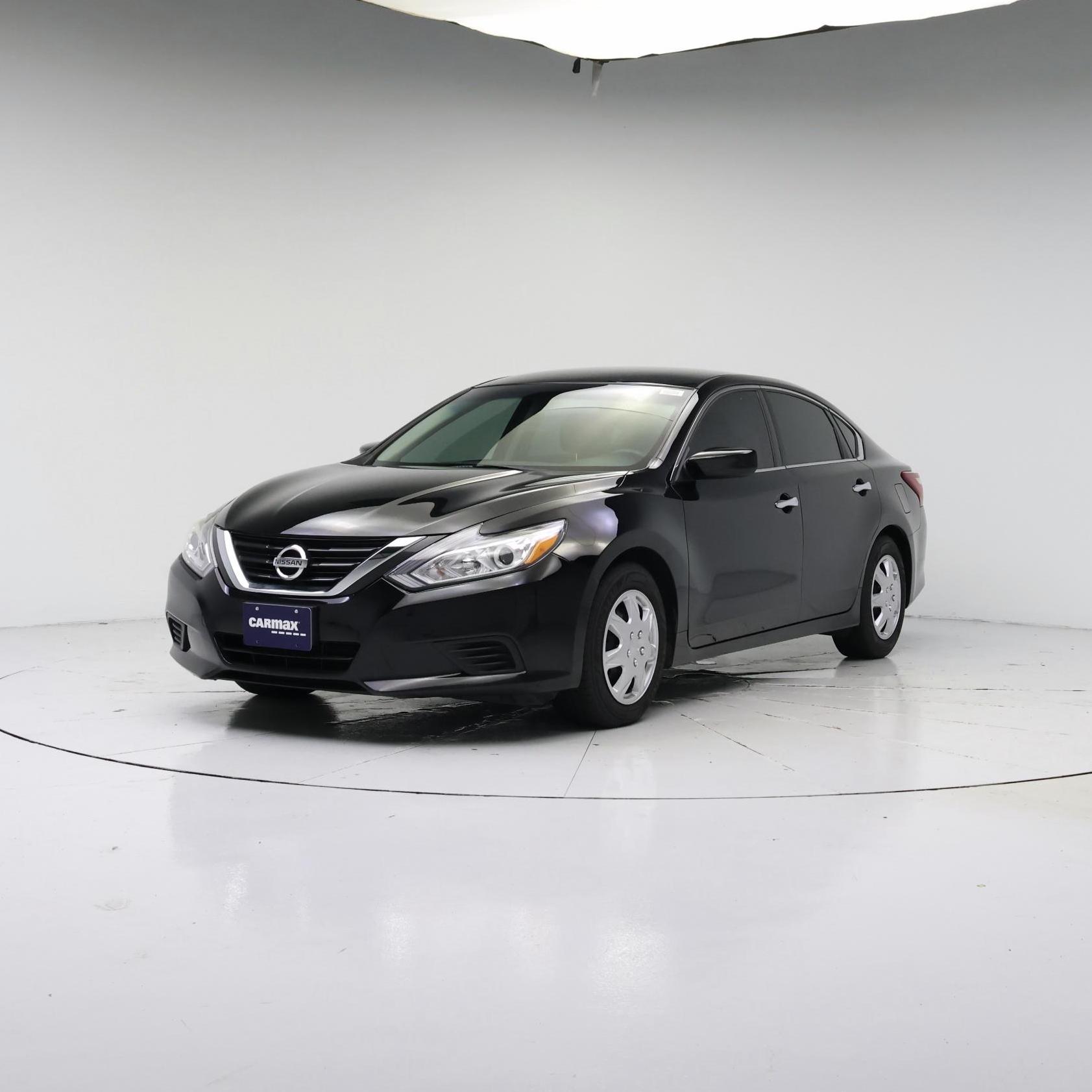 Thumbnail: 2018 Nissan Altima - 4