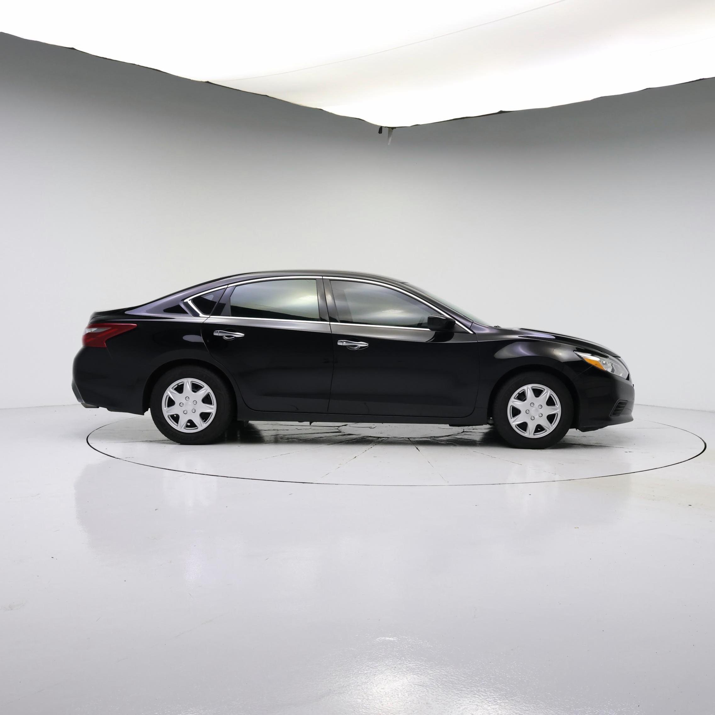 Thumbnail: 2018 Nissan Altima - 7
