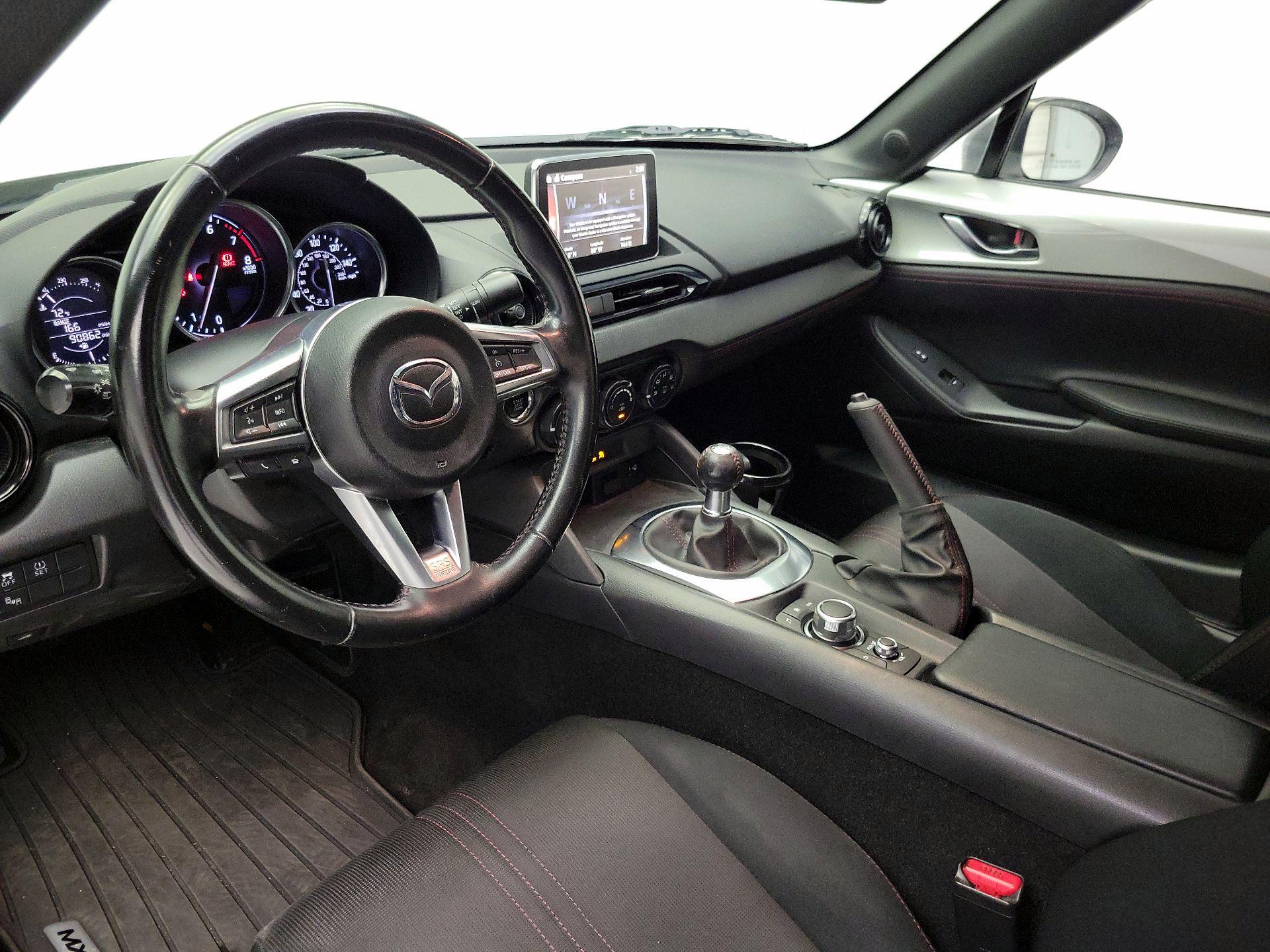 Thumbnail: 2017 Mazda MX-5 Miata - 9