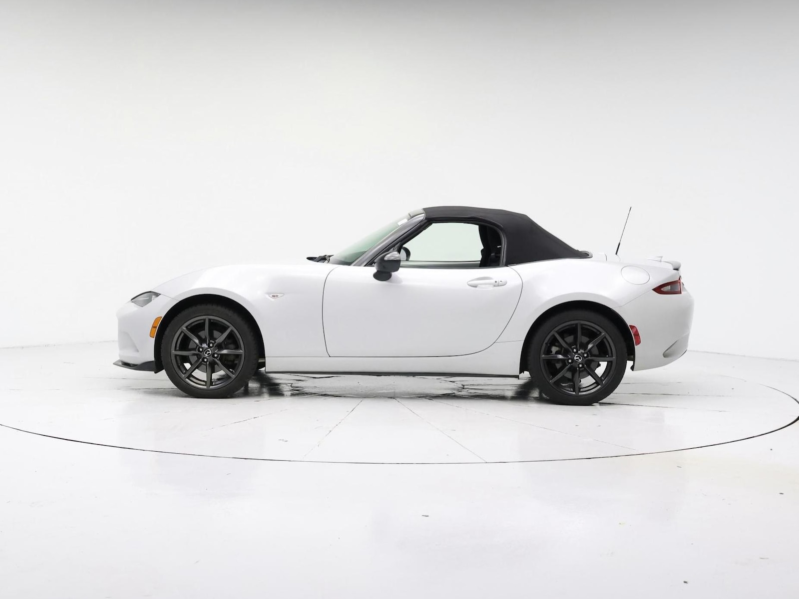 2017 Mazda MX-5 Miata Club - Photo 4