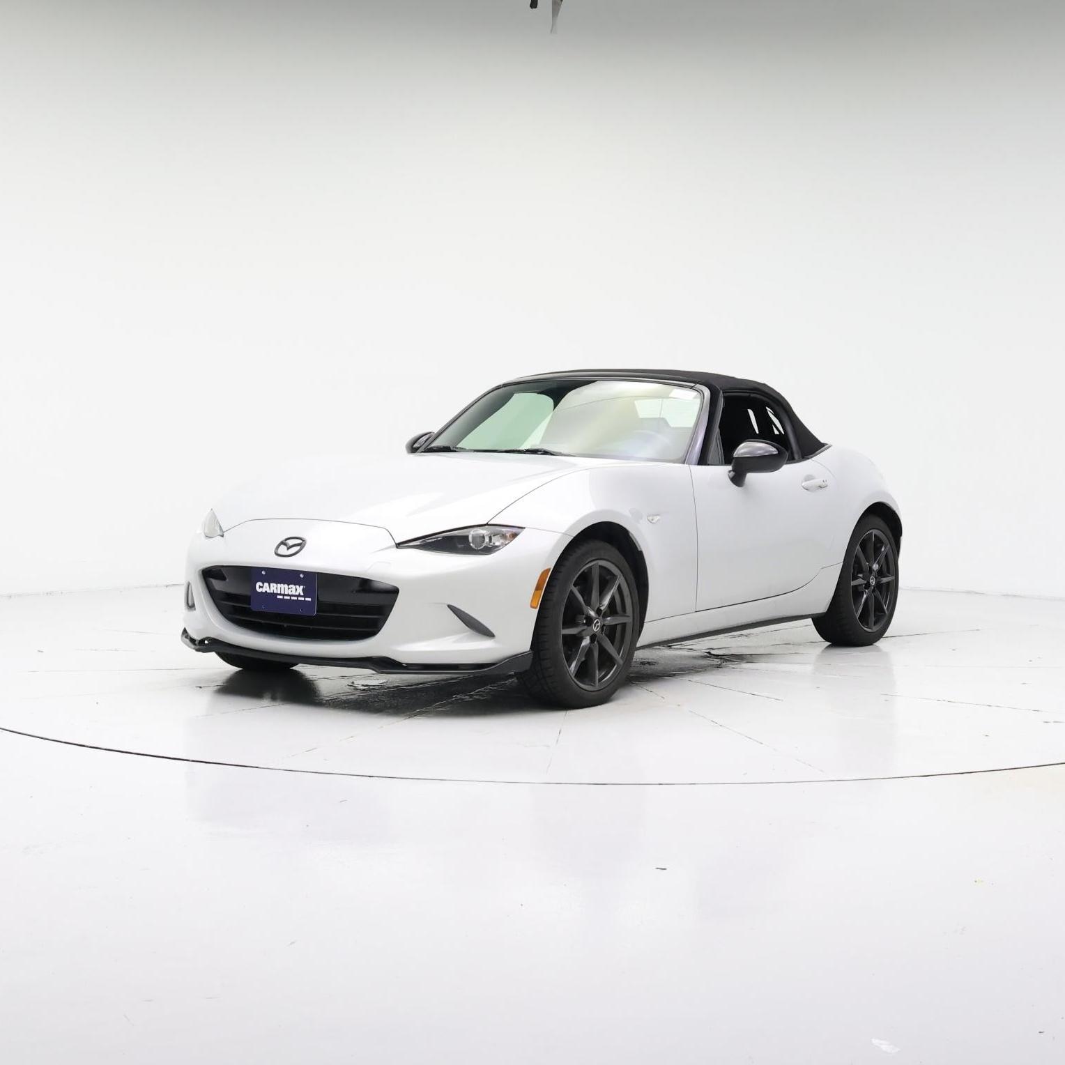 Thumbnail: 2017 Mazda MX-5 Miata - 4