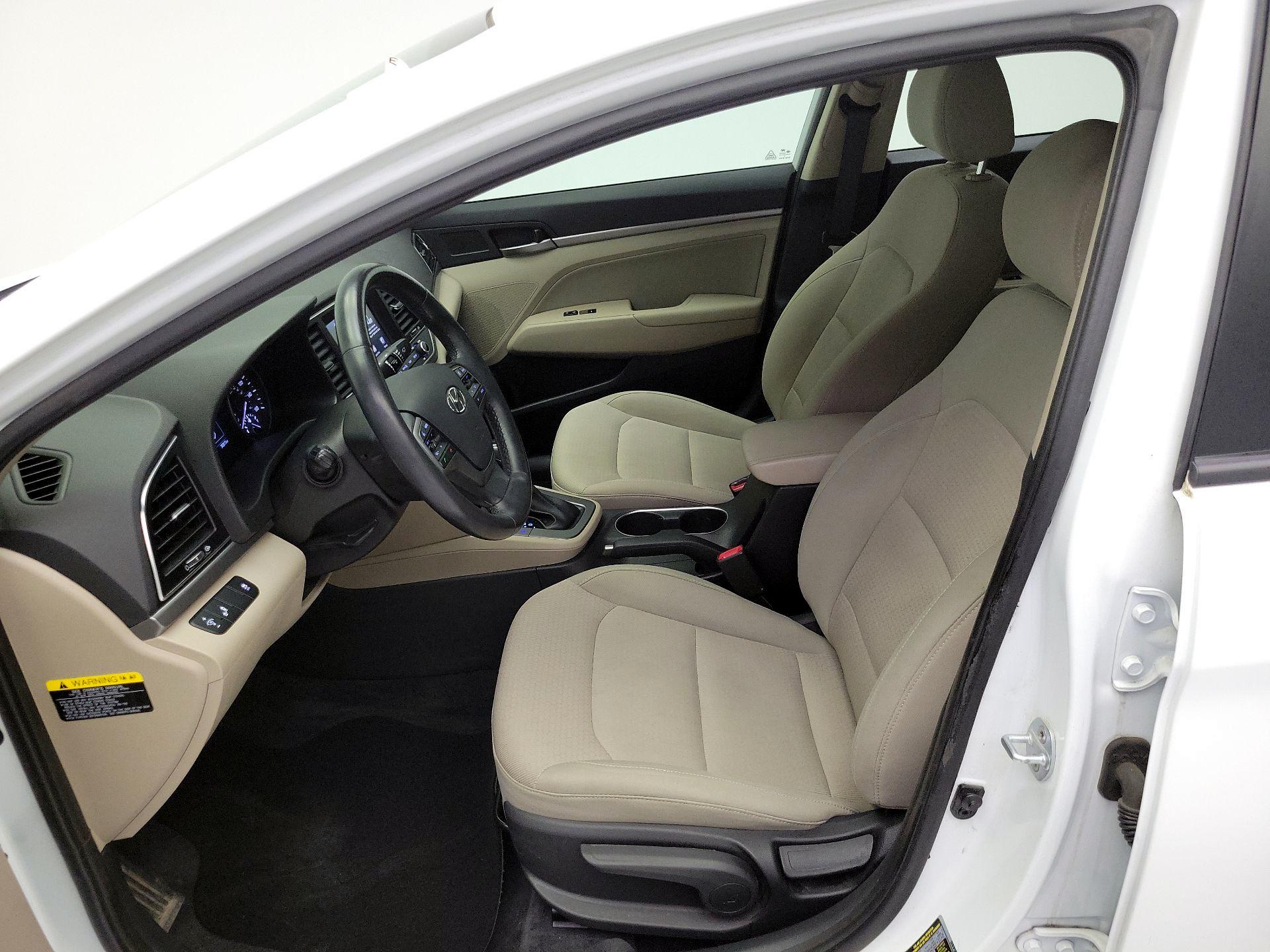 Thumbnail: 2017 Hyundai Elantra - 11