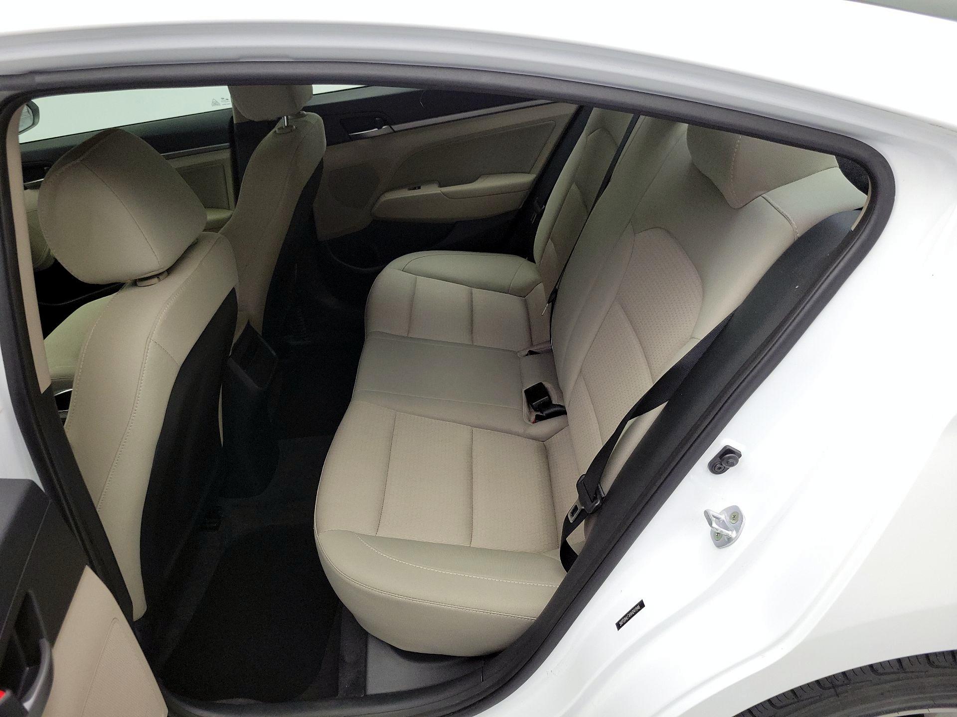 Thumbnail: 2017 Hyundai Elantra - 19