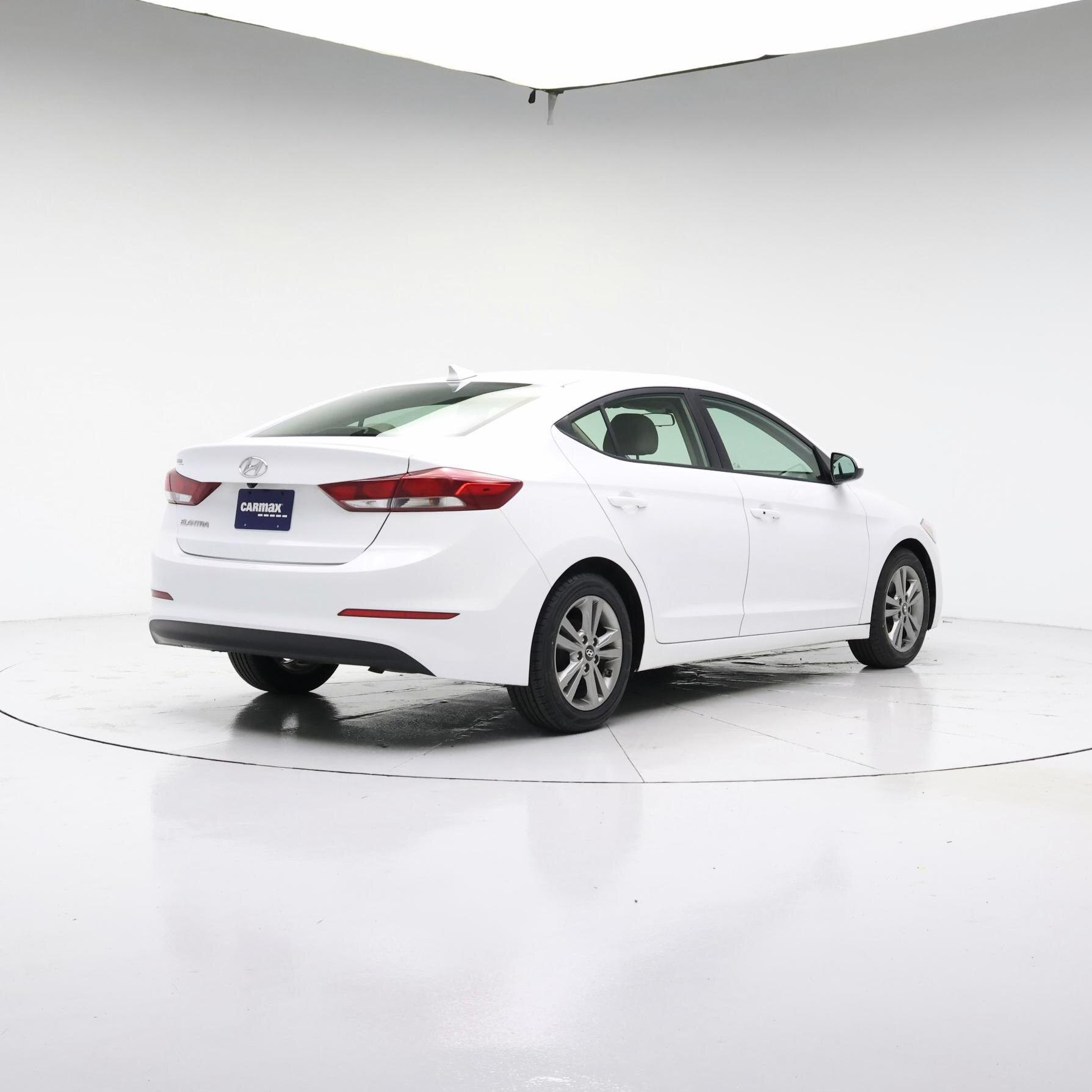 Thumbnail: 2017 Hyundai Elantra - 8