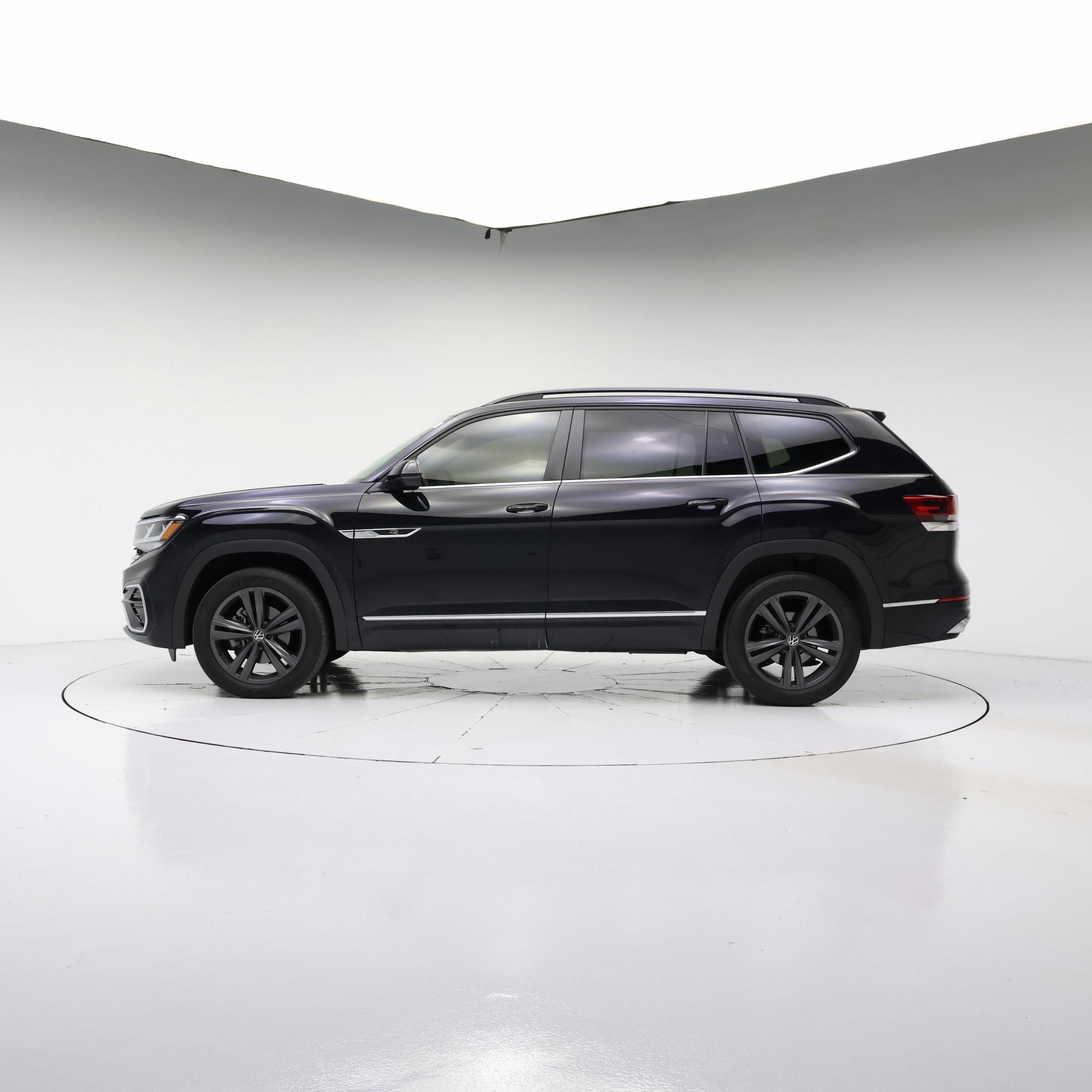 Thumbnail: 2021 Volkswagen Atlas - 3