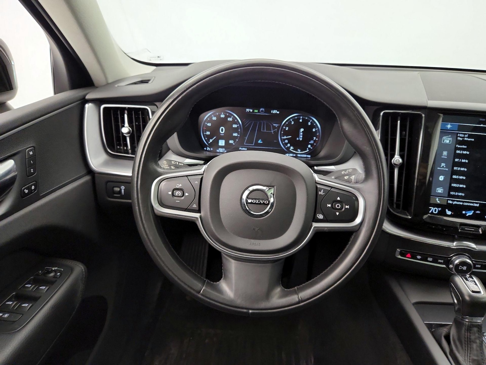 2020 Volvo XC60 Momentum - Photo 11