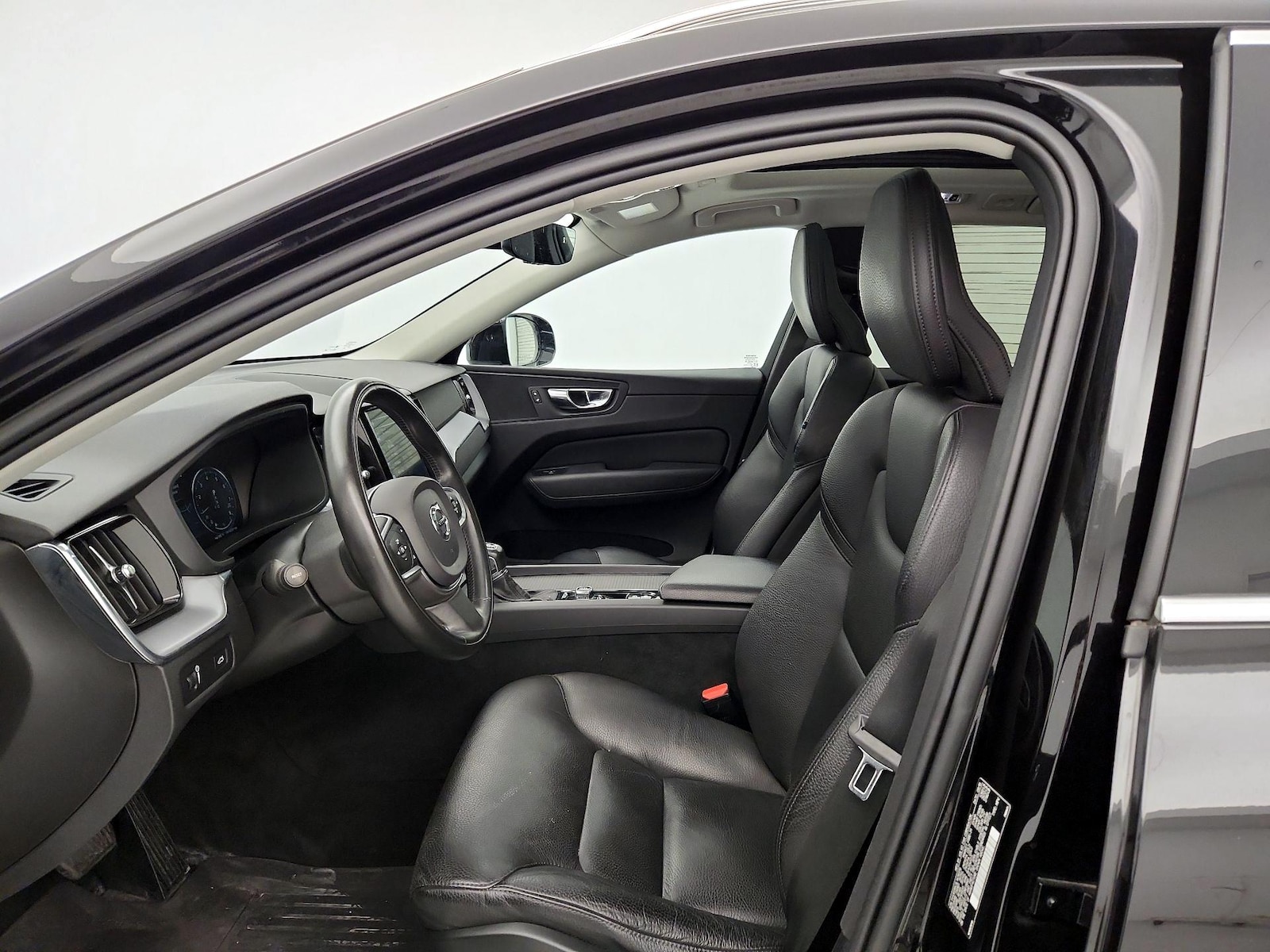 2020 Volvo XC60 Momentum - Photo 12