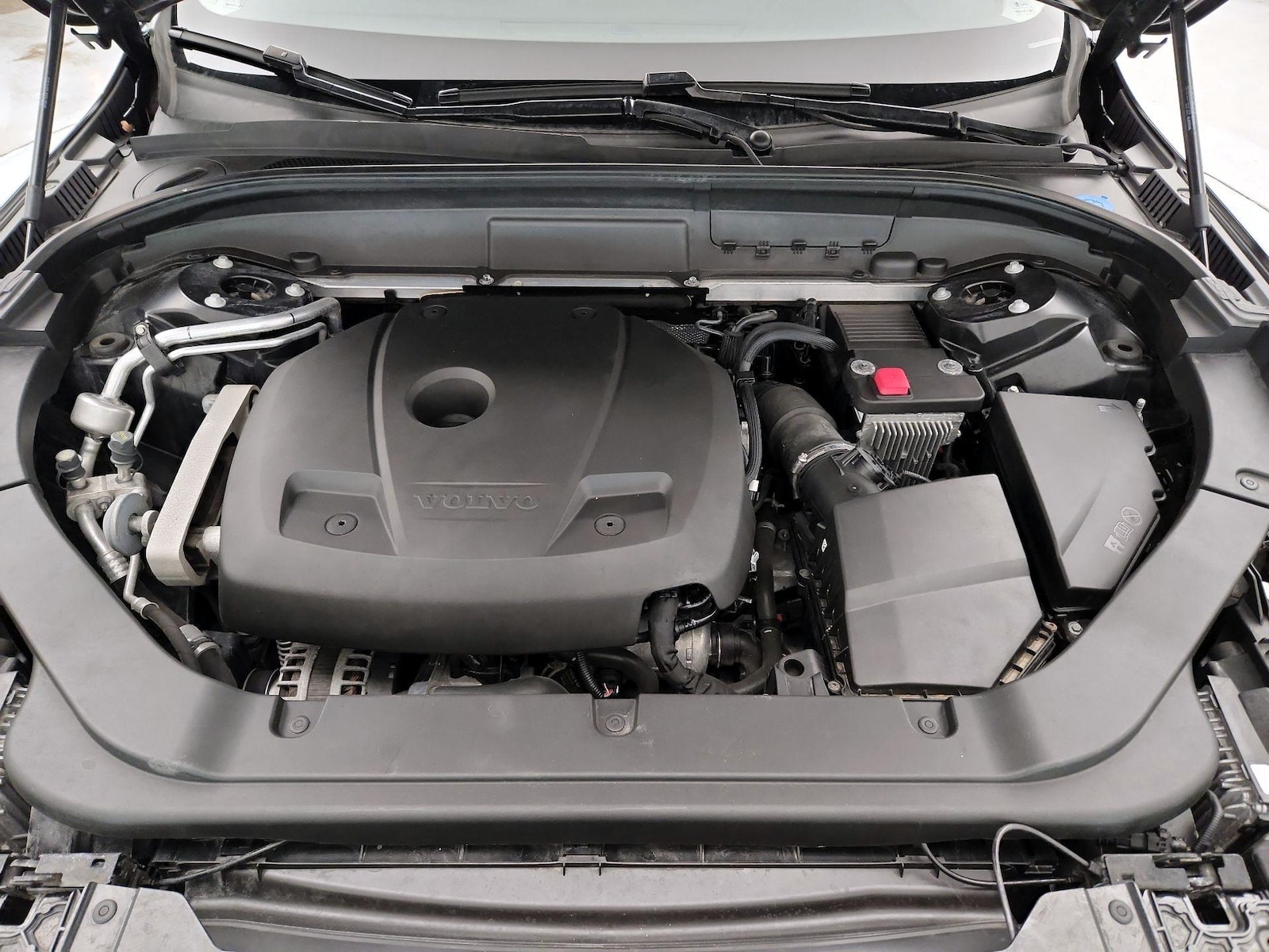 2020 Volvo XC60 Momentum - Photo 22