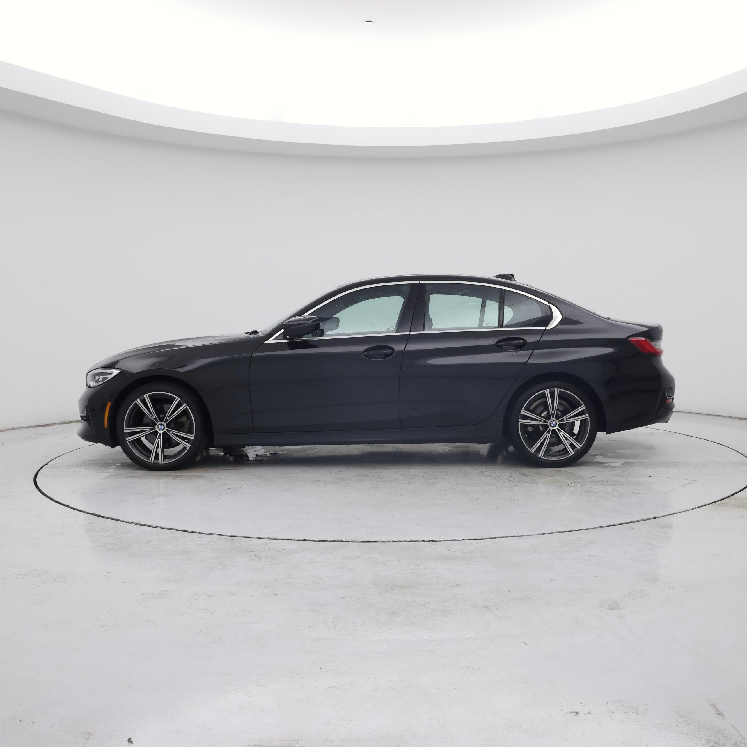 Thumbnail: 2020 BMW 3 Series - 3