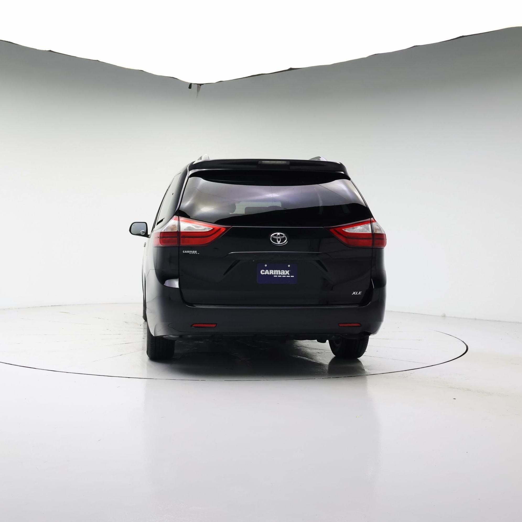 Thumbnail: 2015 Toyota Sienna - 6