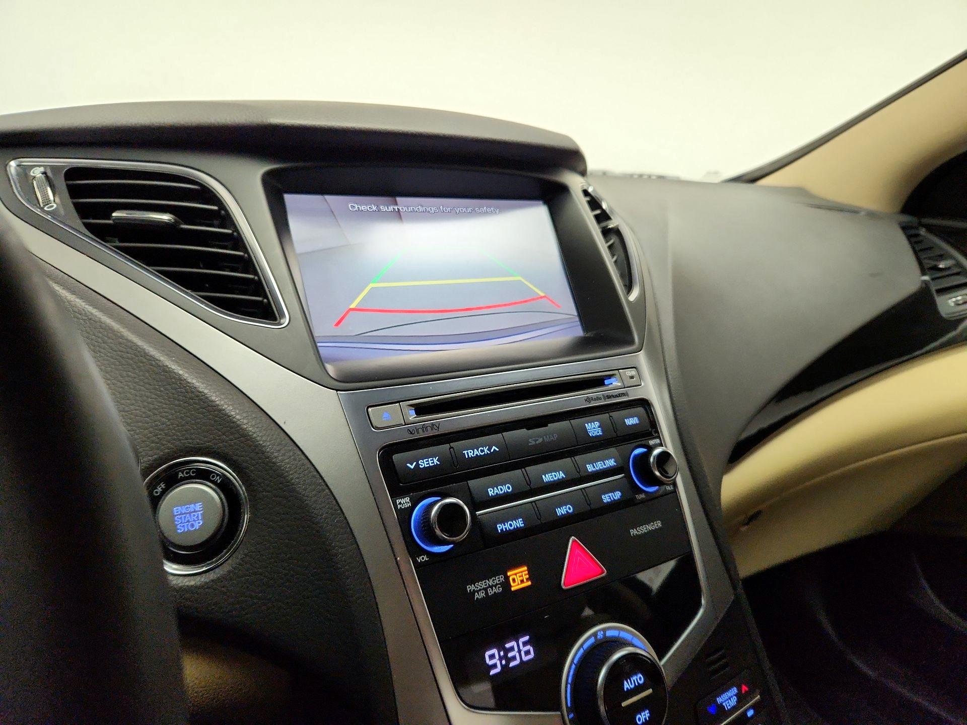 Thumbnail: 2016 Hyundai Azera - 15