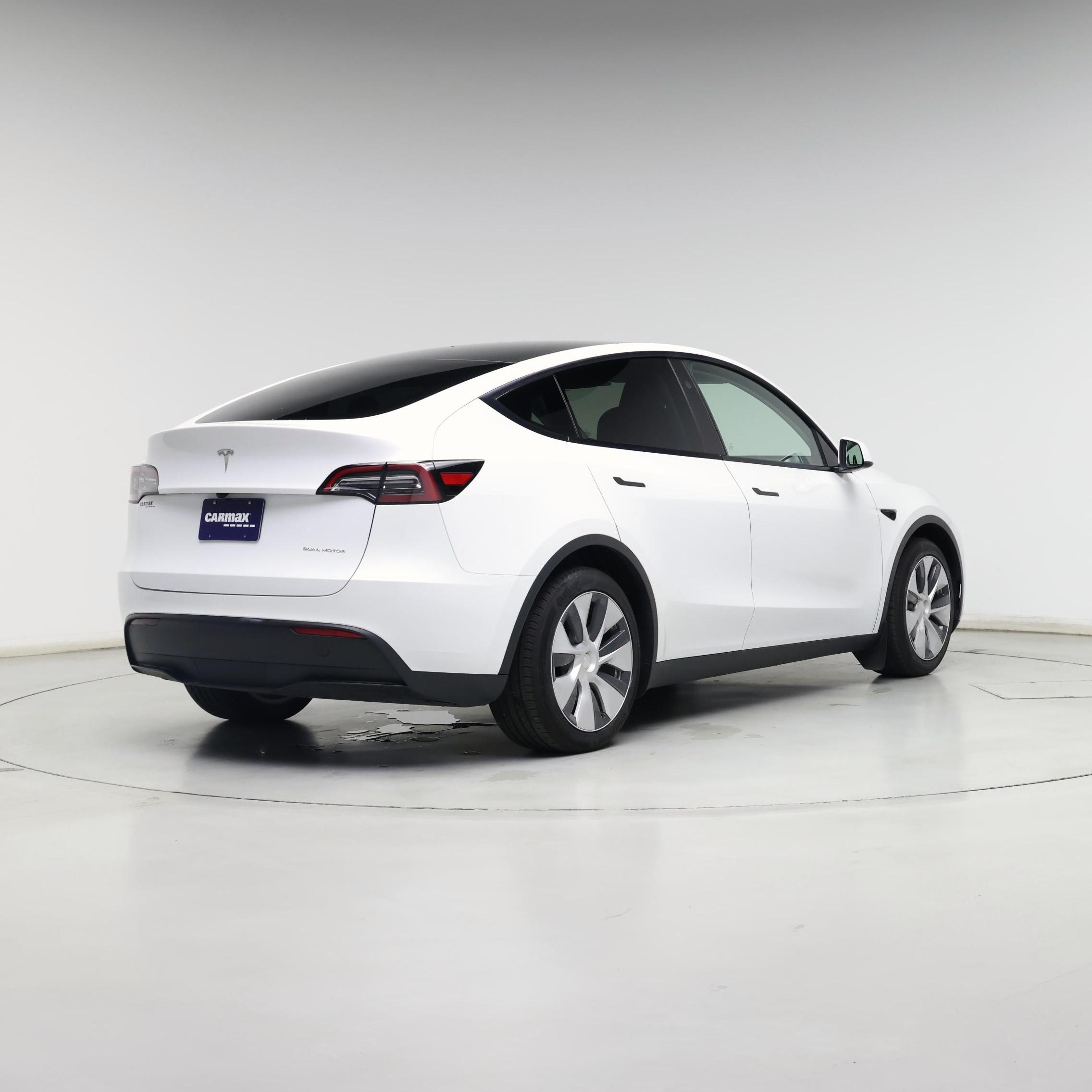 Thumbnail: 2023 Tesla Model Y - 8