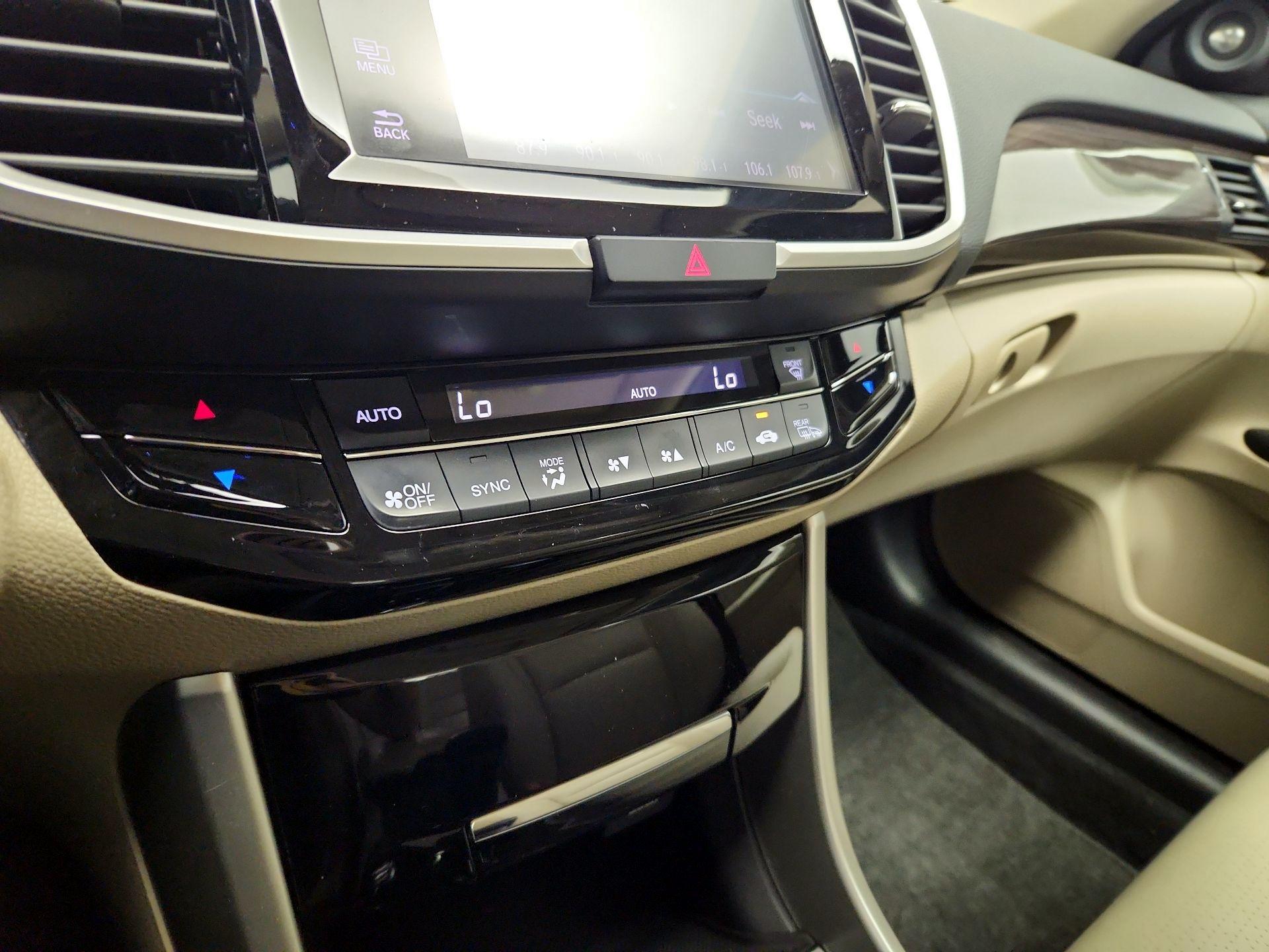 Thumbnail: 2016 Honda Accord - 16