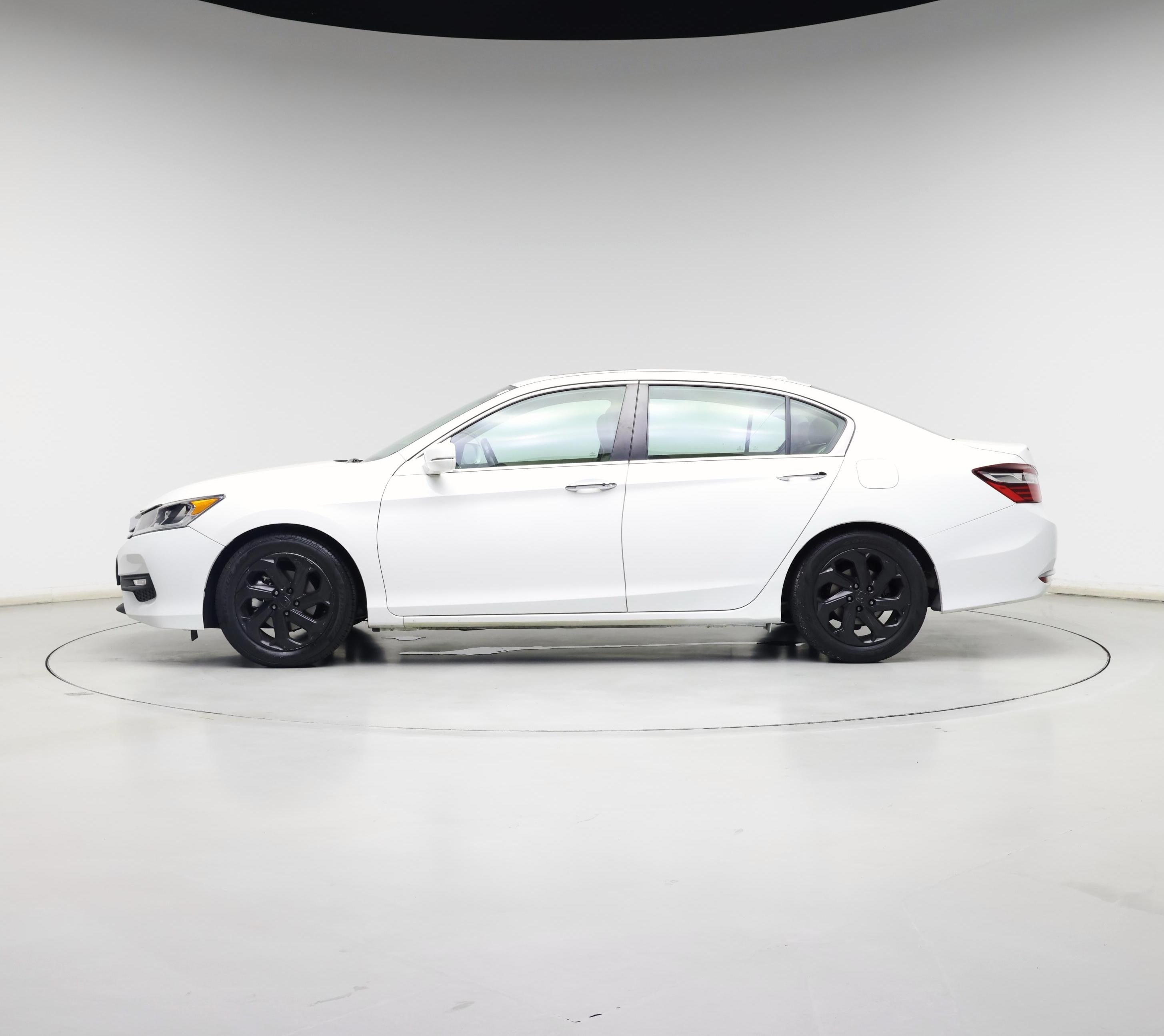 Thumbnail: 2016 Honda Accord - 3
