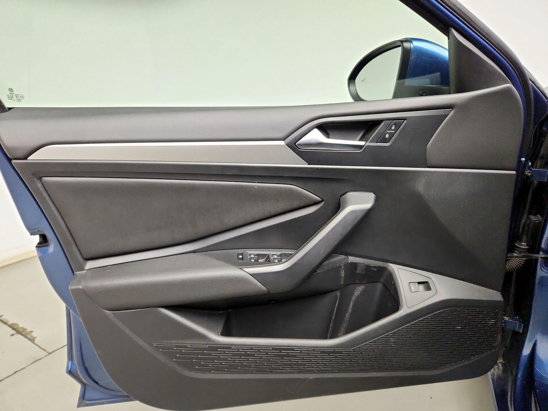 Thumbnail: 2020 Volkswagen Jetta - 12
