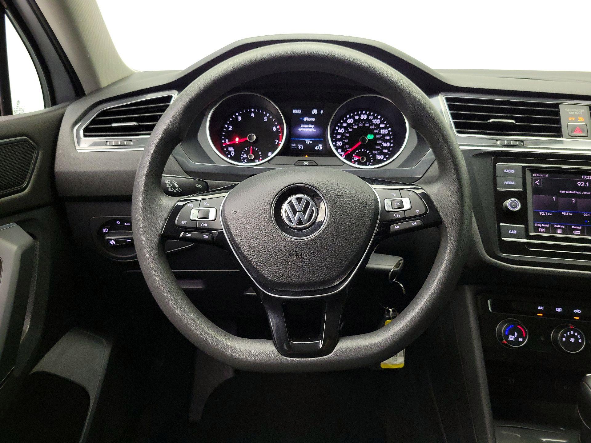 Thumbnail: 2018 Volkswagen Tiguan - 10
