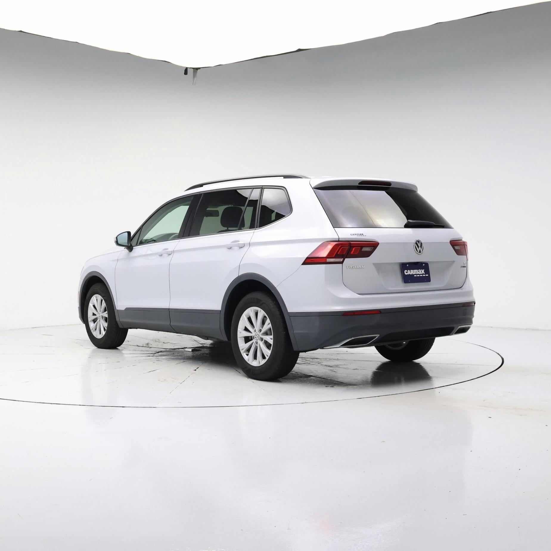 Thumbnail: 2018 Volkswagen Tiguan - 2